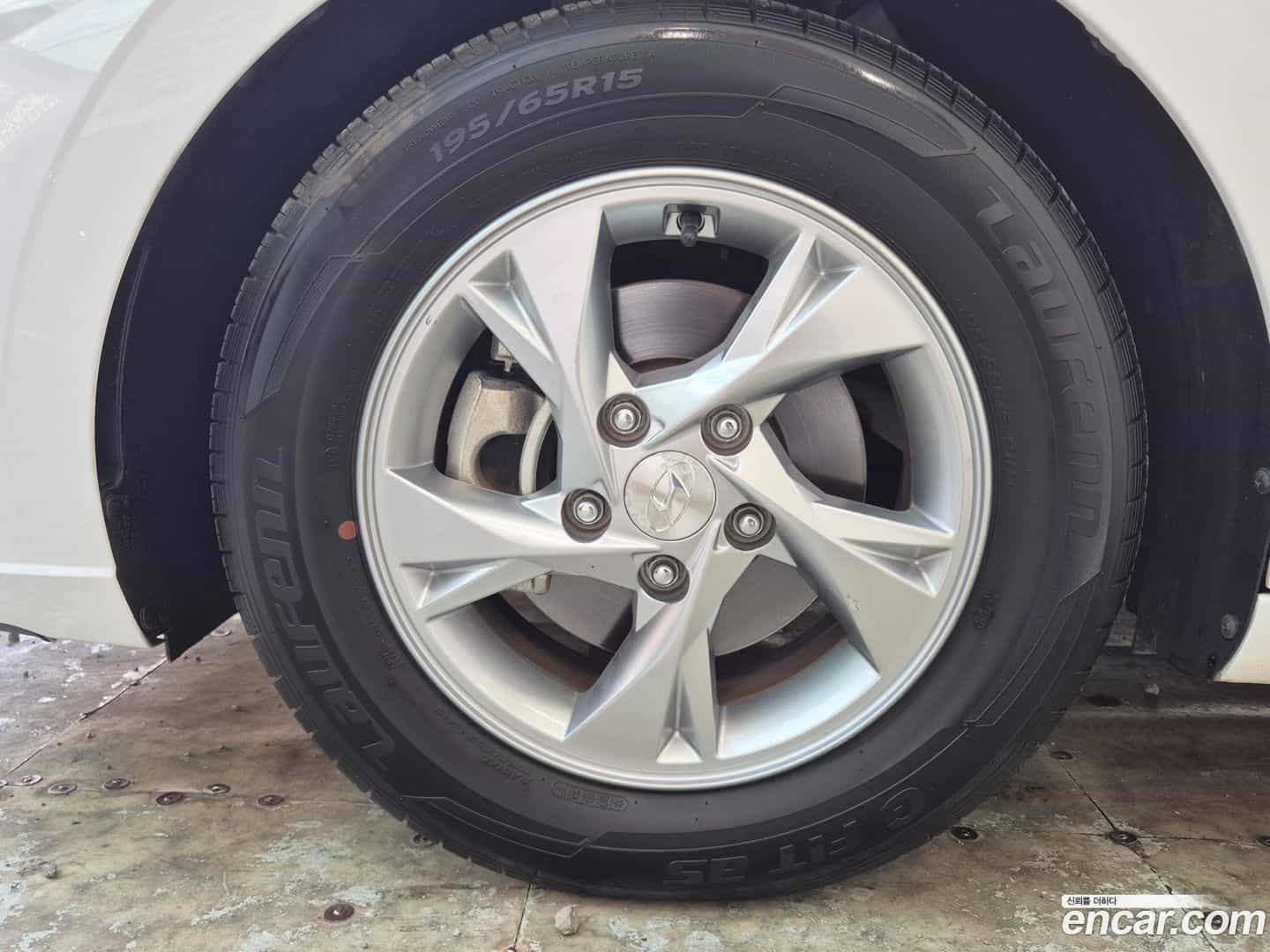 AVANTE Hyundai 2020.8-OPTION-024