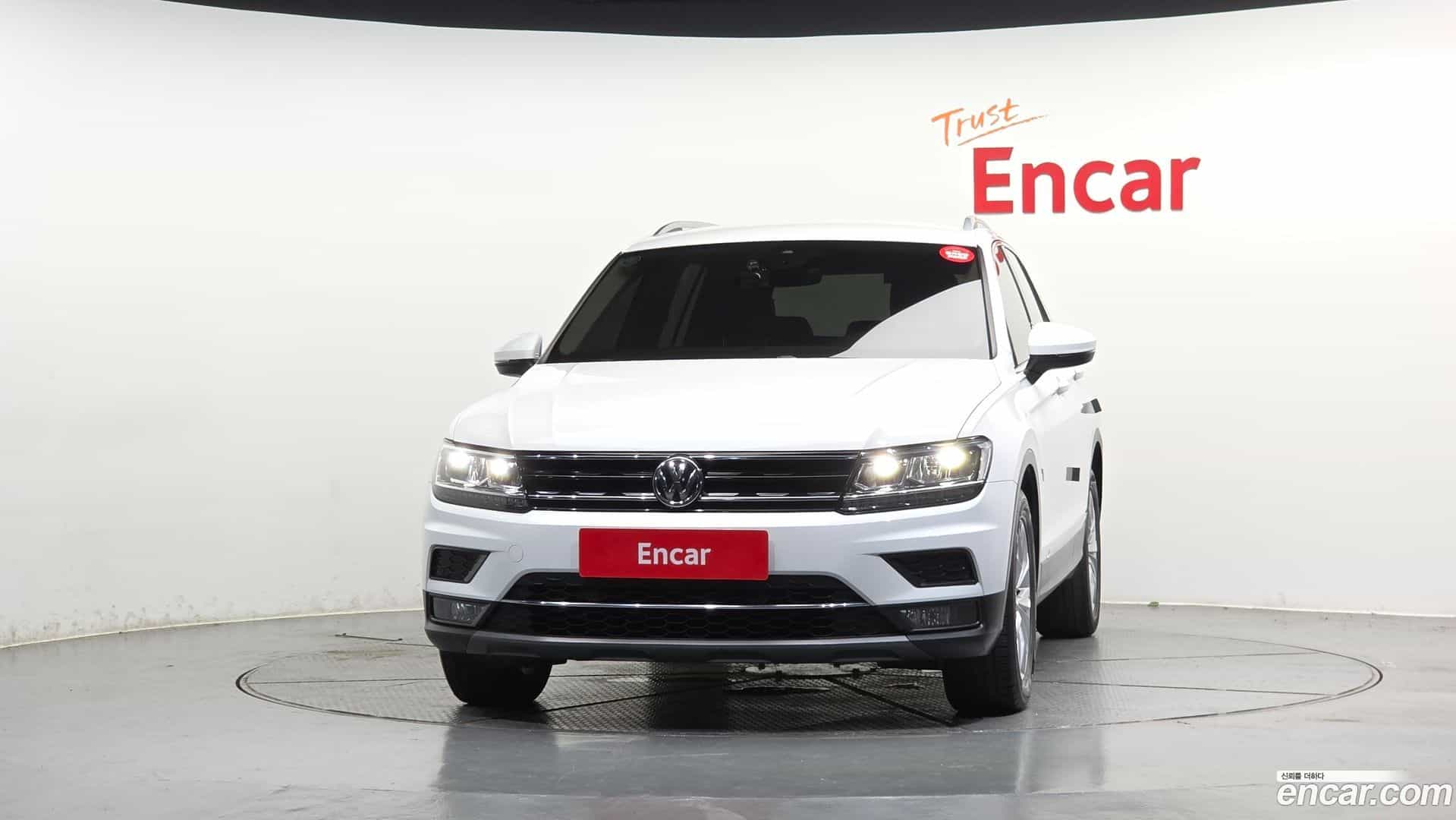 Tiguan Volkswagen 2018.4-OUTER-003