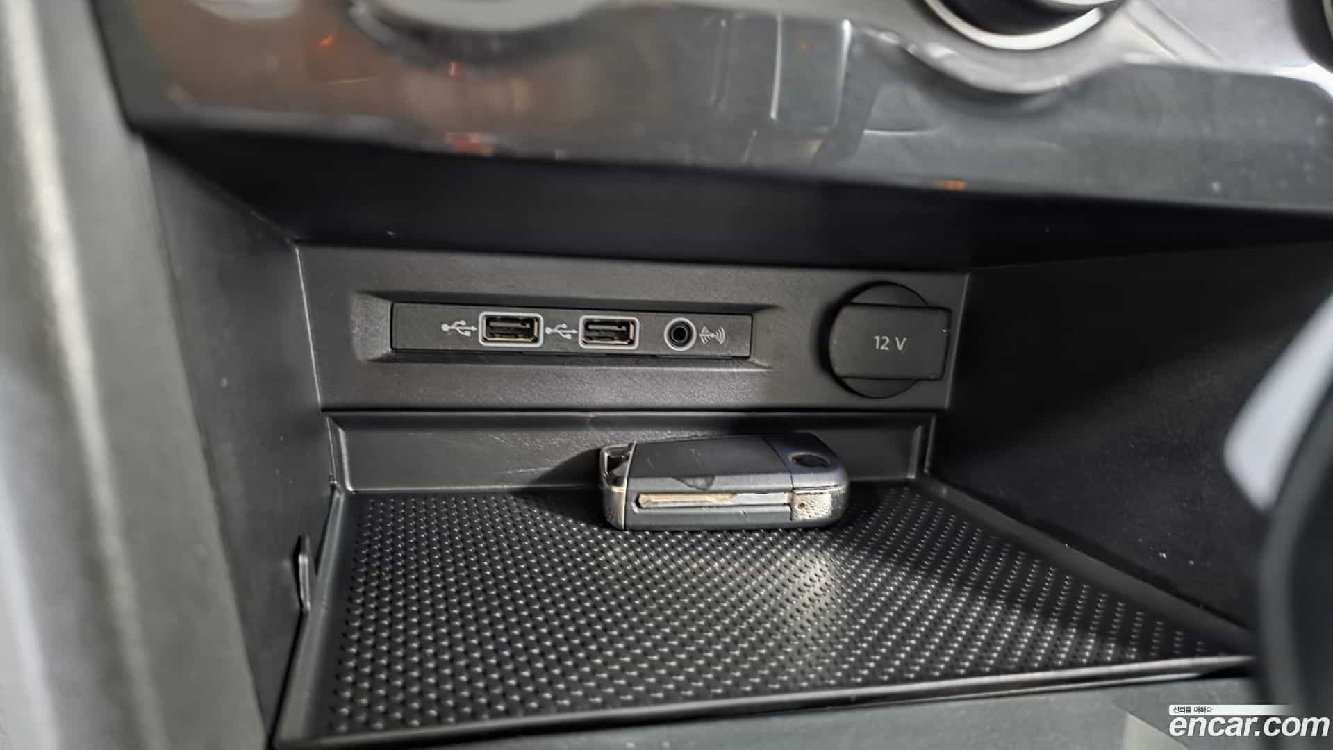 Tiguan Volkswagen 2018.4-OPTION-041
