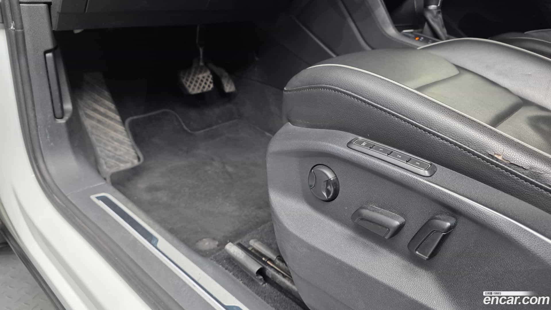 Tiguan Volkswagen 2018.4-OPTION-044
