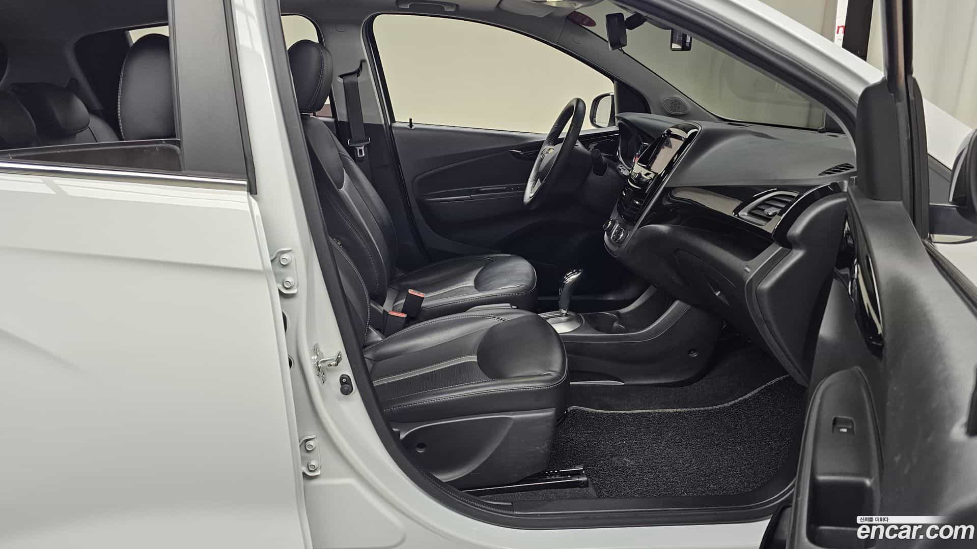 Spark Chevrolet 2021.0-INNER-036