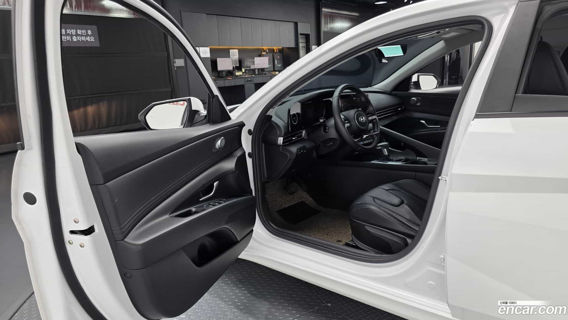 AVANTE Hyundai 2021.4-INNER-010