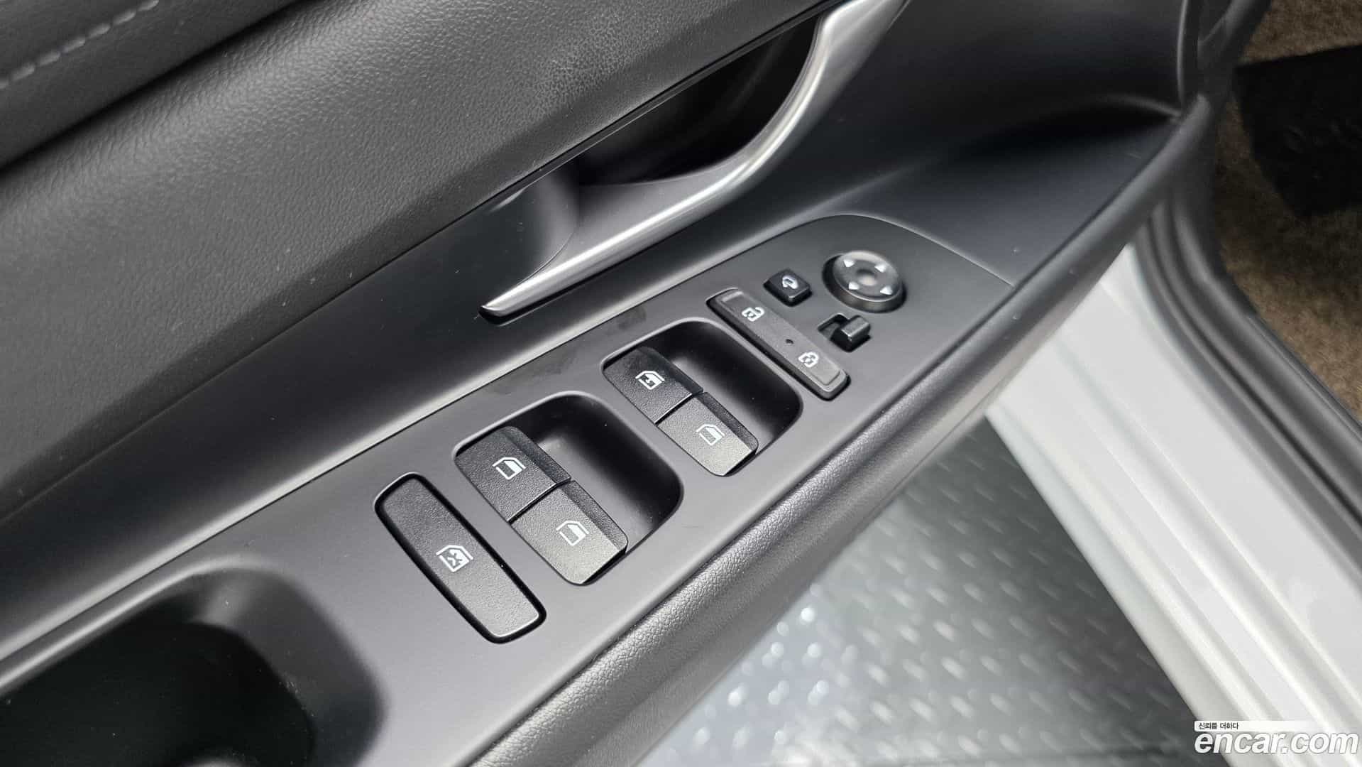 AVANTE Hyundai 2021.4-OPTION-040