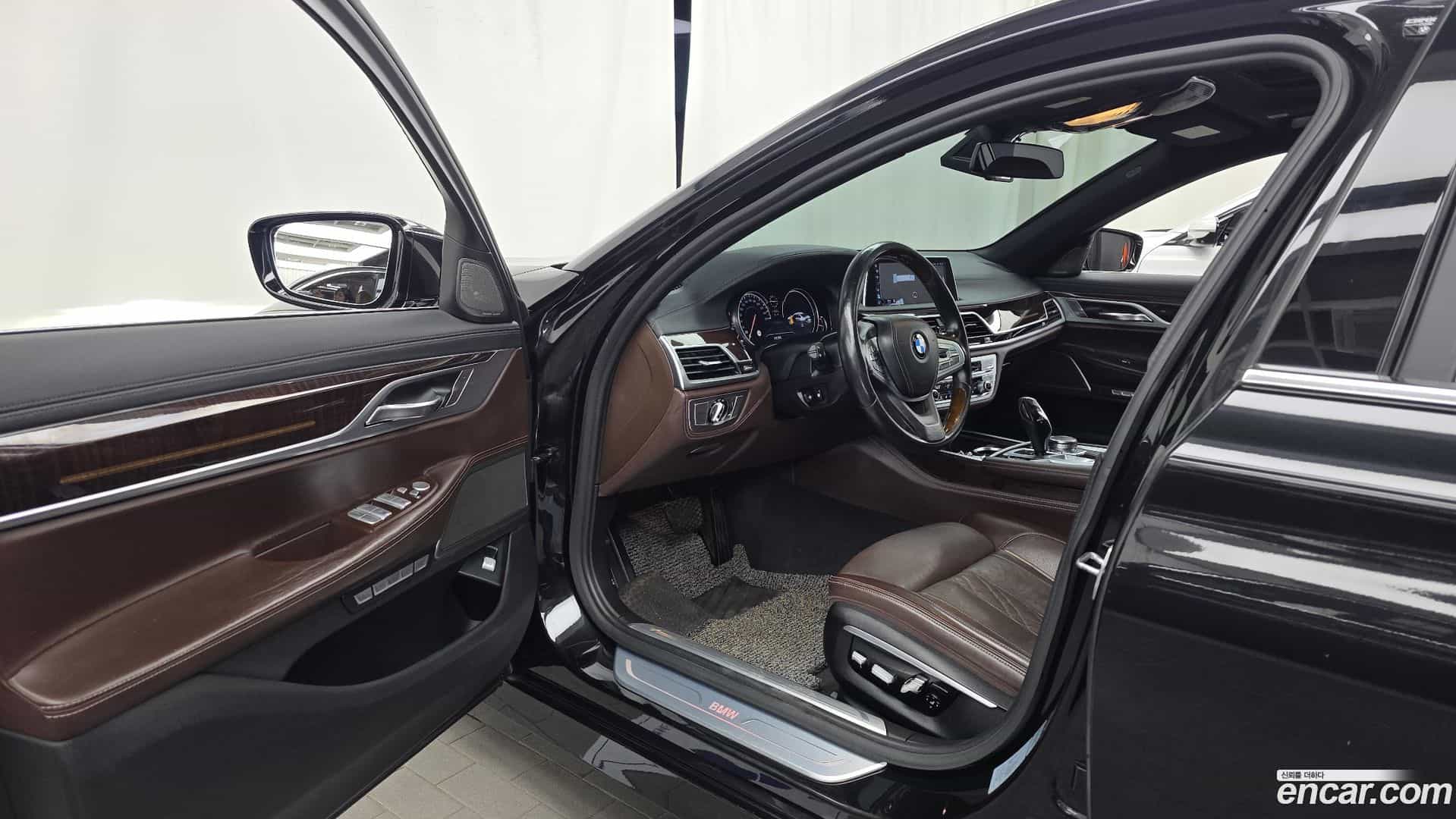 7-Series BMW 2016.8-INNER-010