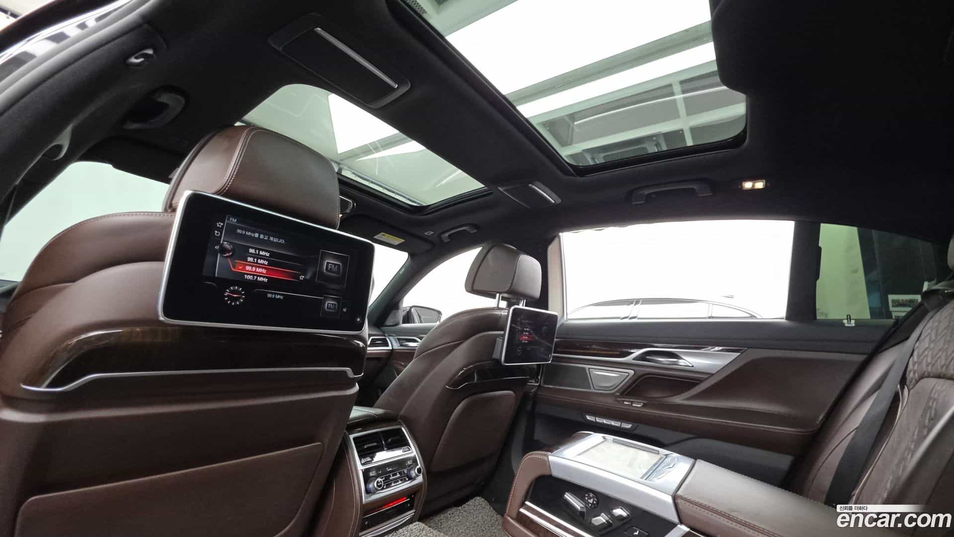 7-Series BMW 2016.8-OPTION-022