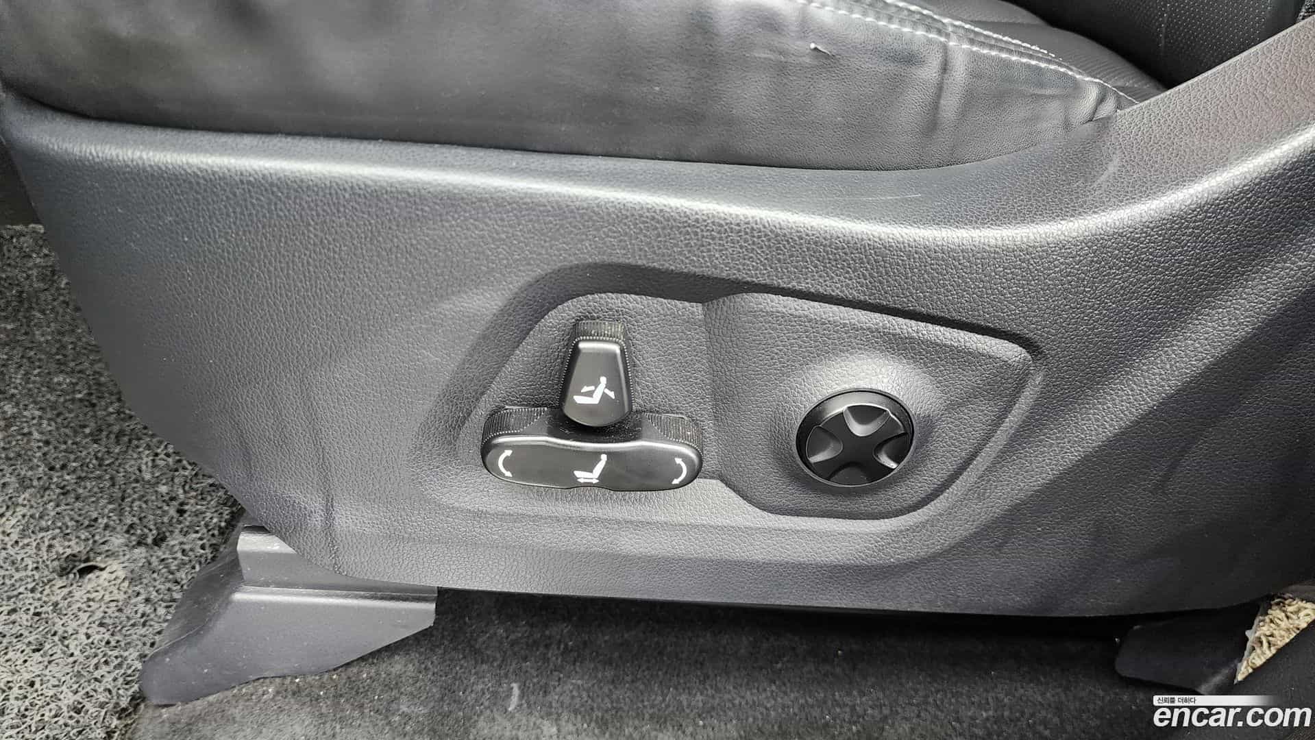Rexton KG Mobility 2020.10-OPTION-044