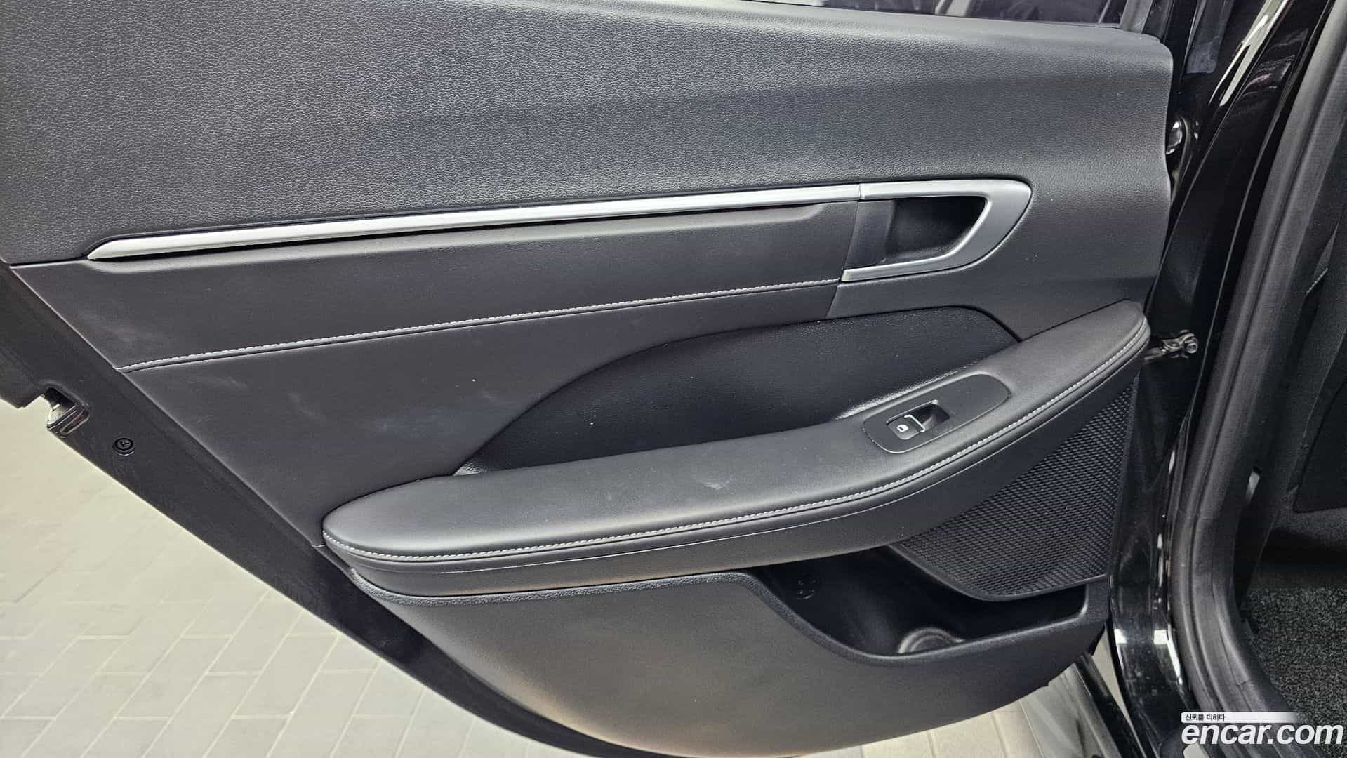 Sonata Hyundai 2022.2-INNER-035