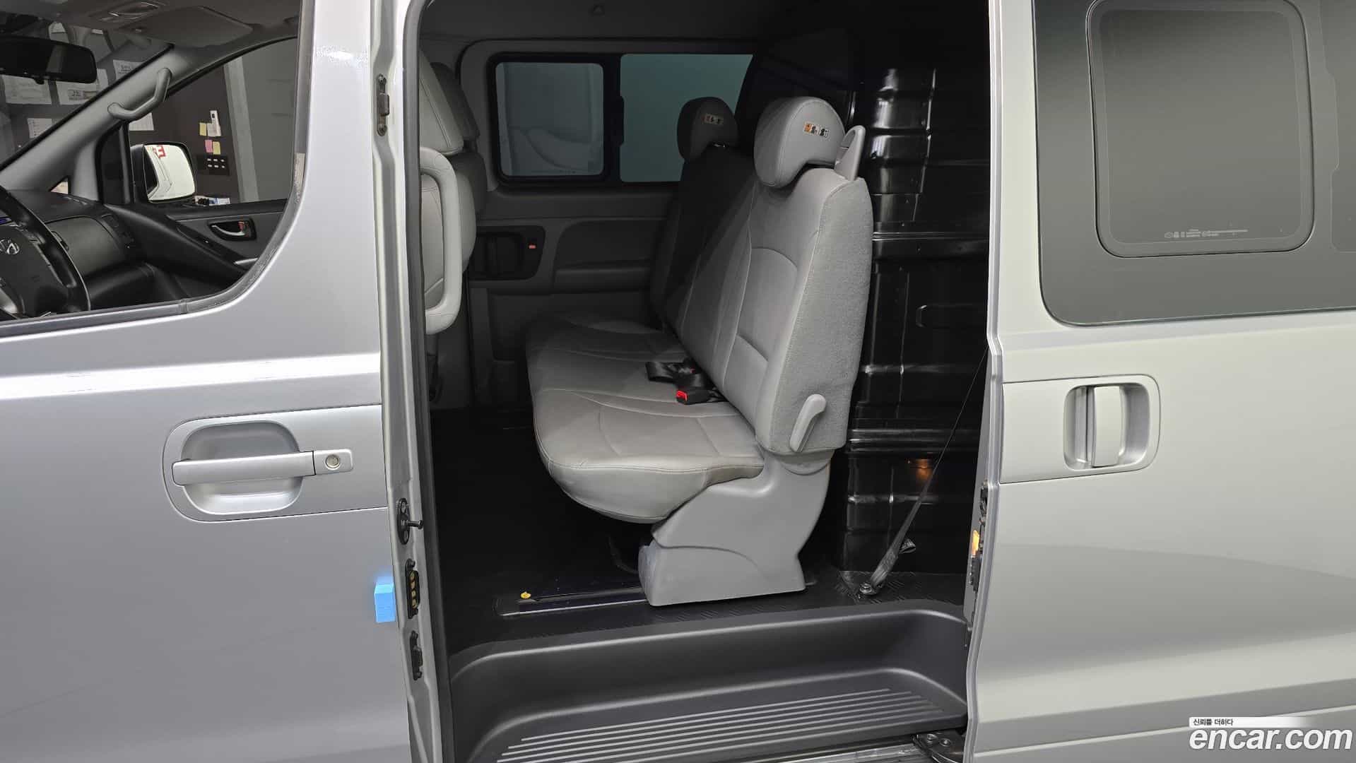 Starex Hyundai 2019.1-OPTION-015