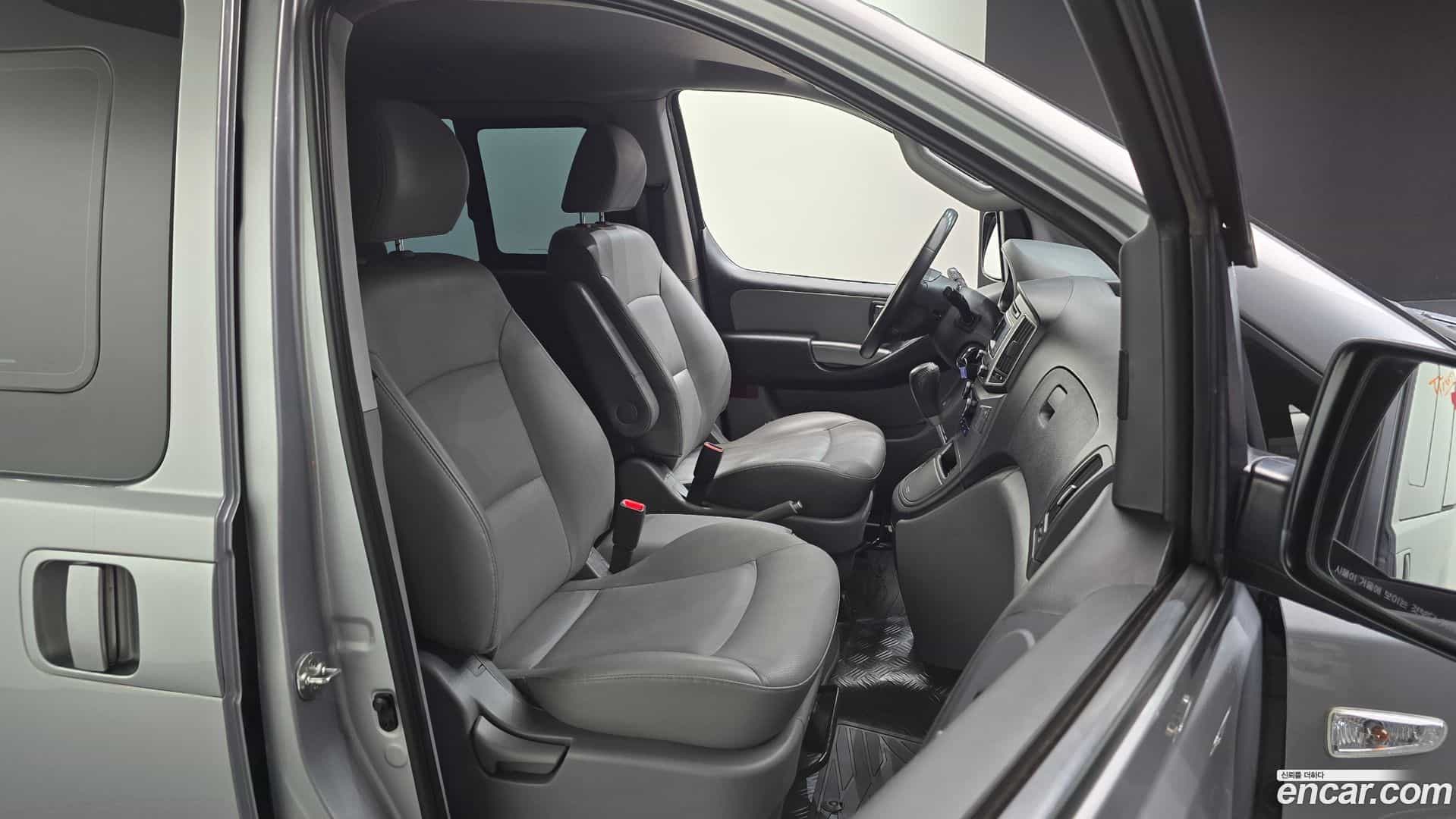 Starex Hyundai 2019.1-OPTION-016