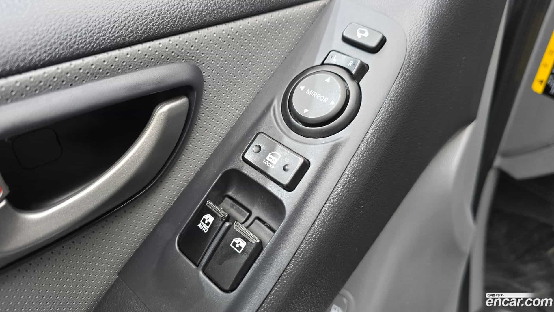 Starex Hyundai 2019.1-OPTION-018