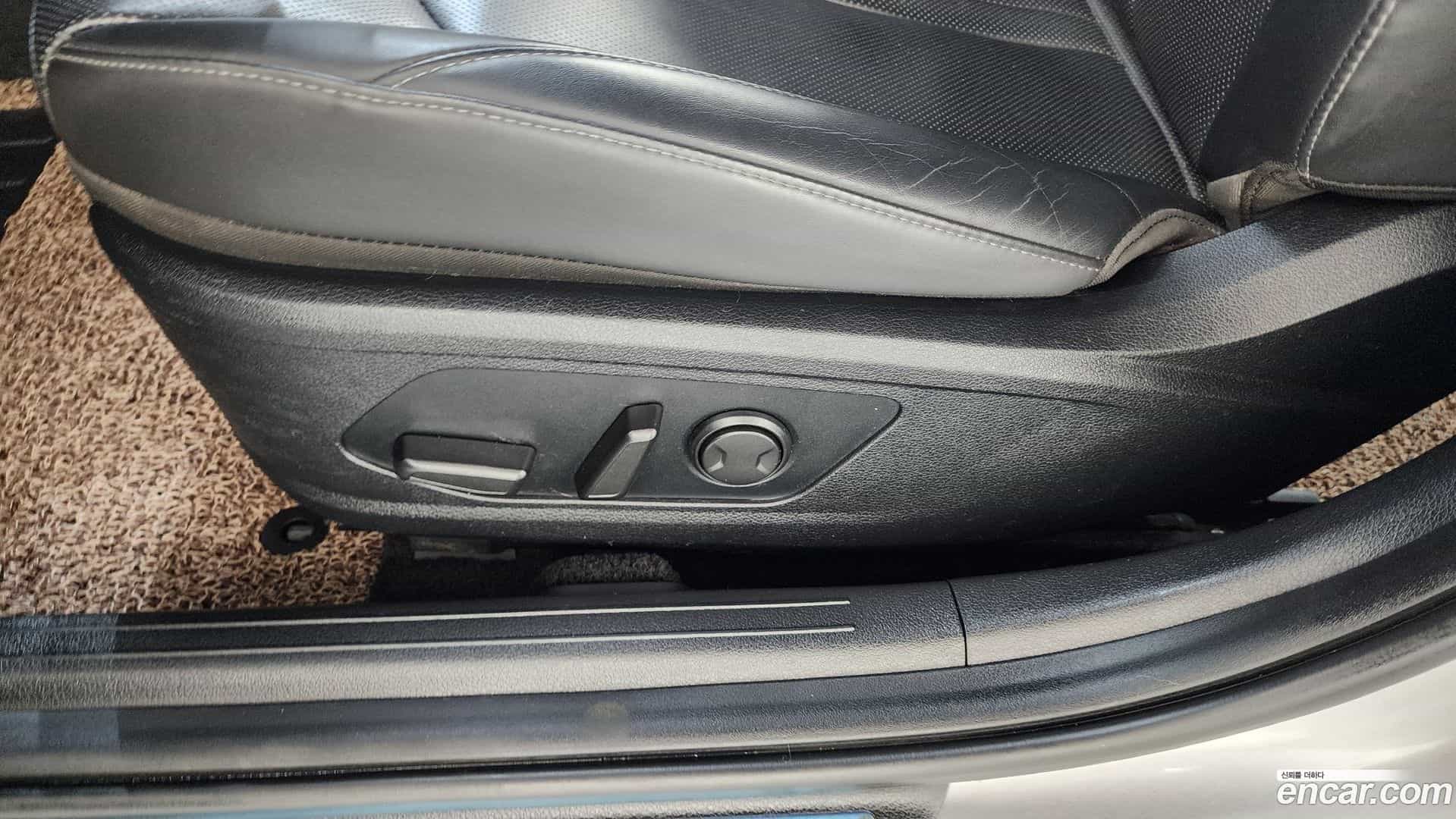 Sonata Hyundai 2019.6-OPTION-044