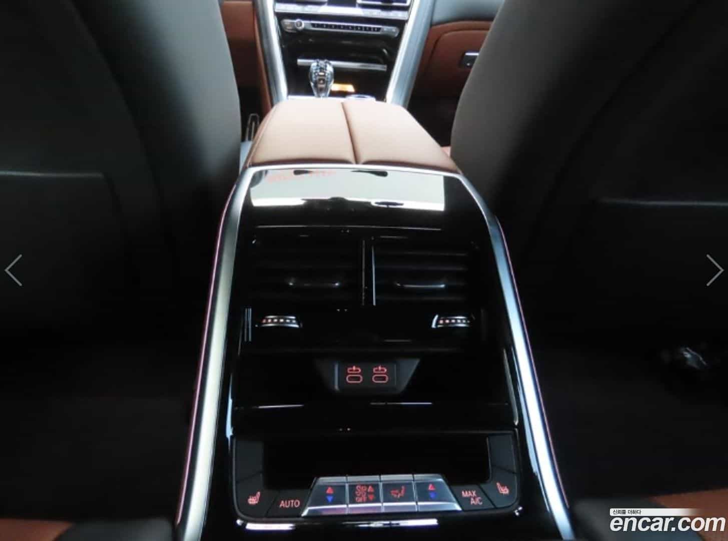 8-Series BMW 2024.4-INNER-007