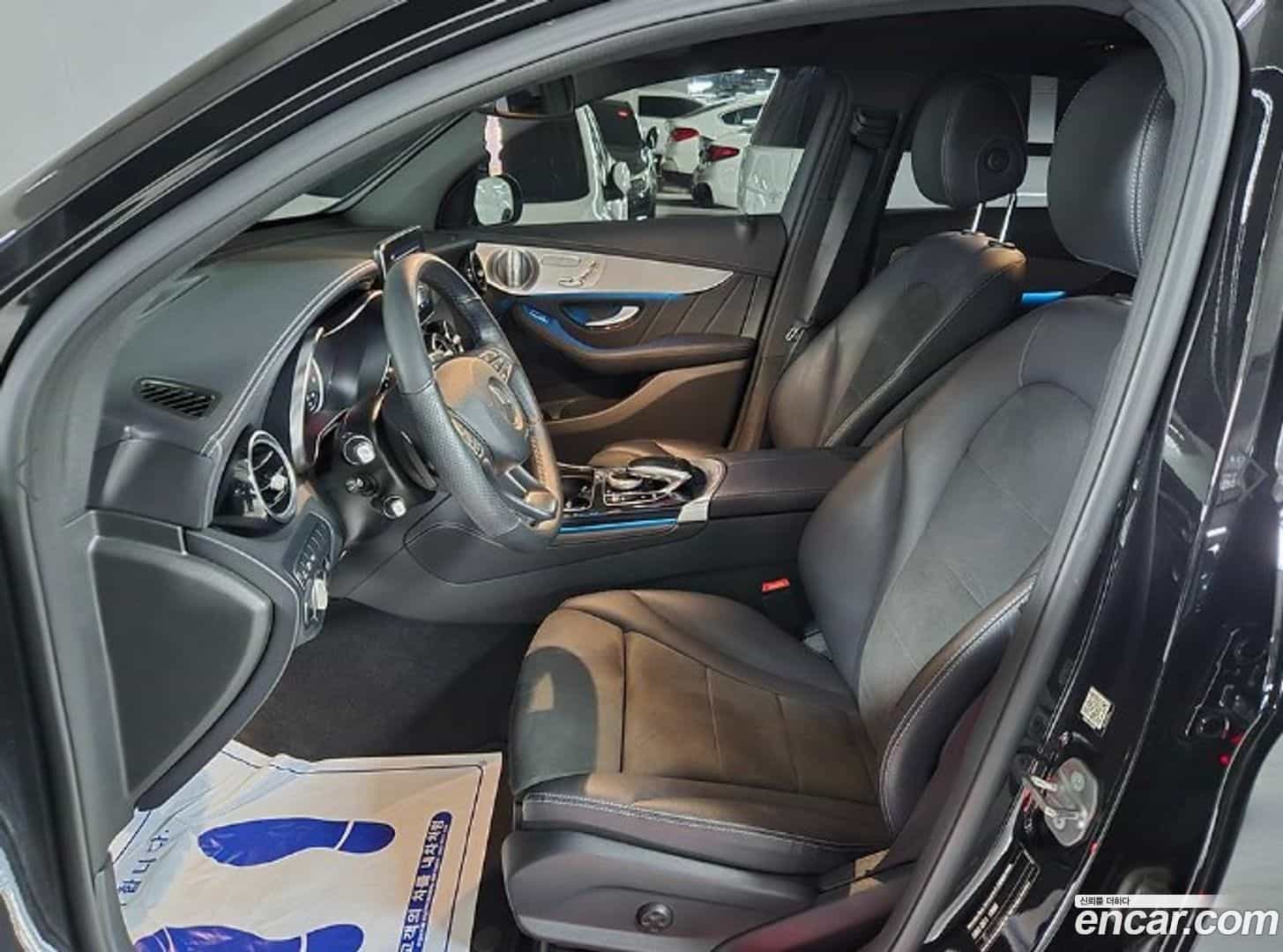 GLC-Class Mercedes-Benz 2019.8-OUTER-005