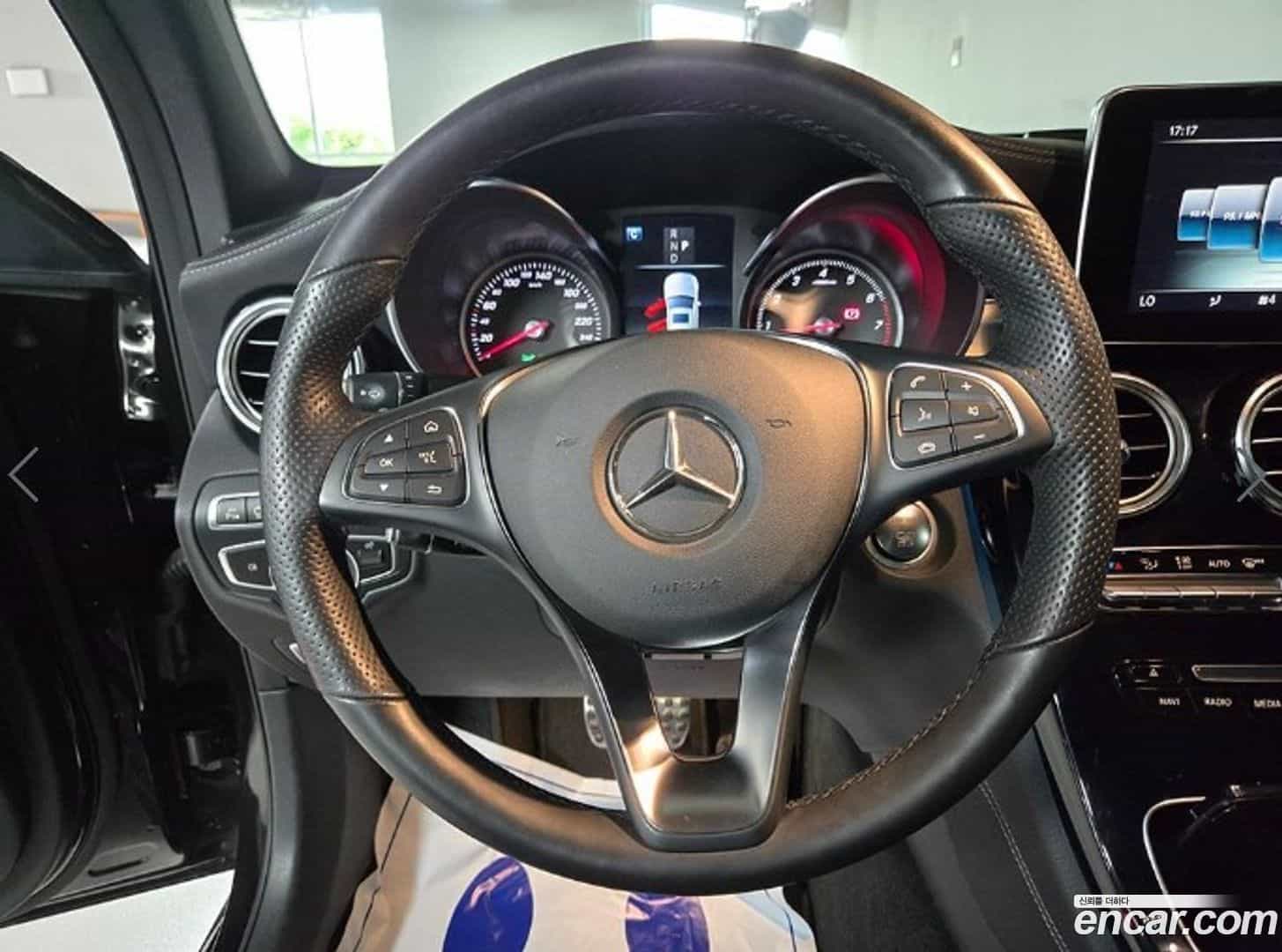 GLC-Class Mercedes-Benz 2019.8-INNER-007