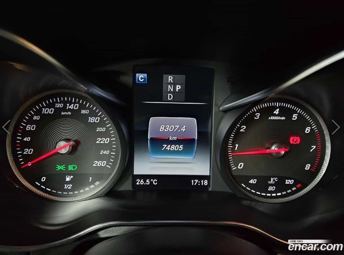 GLC-Class Mercedes-Benz 2019.8-INNER-008