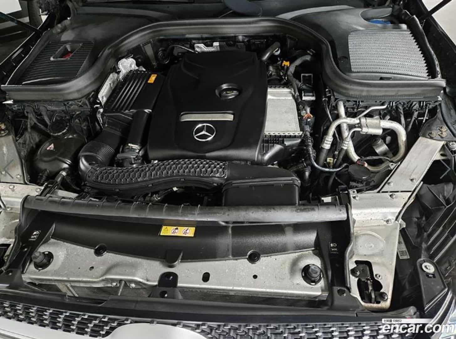 GLC-Class Mercedes-Benz 2019.8-OPTION-023