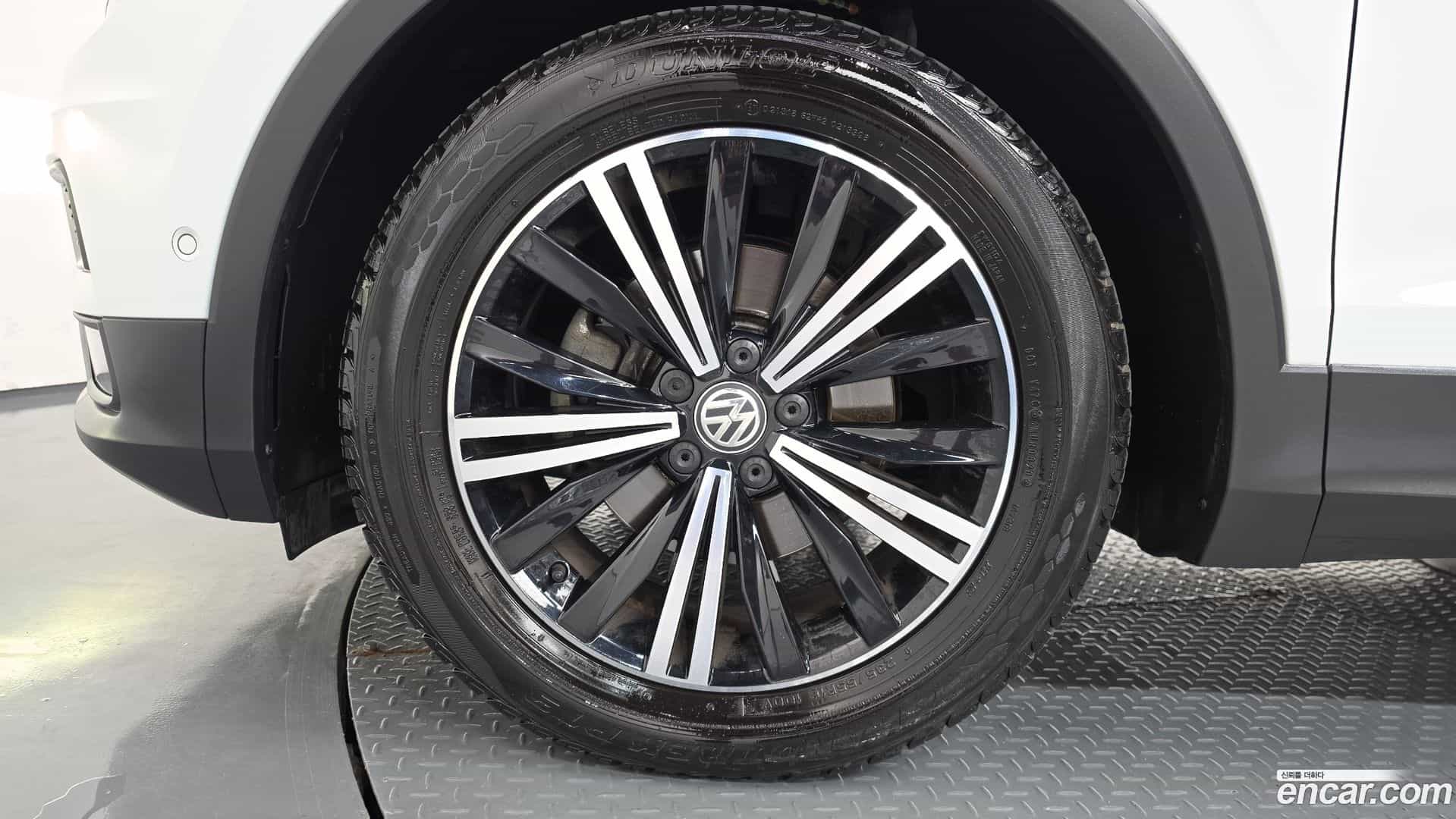 Tiguan Volkswagen 2018.4-OUTER-005