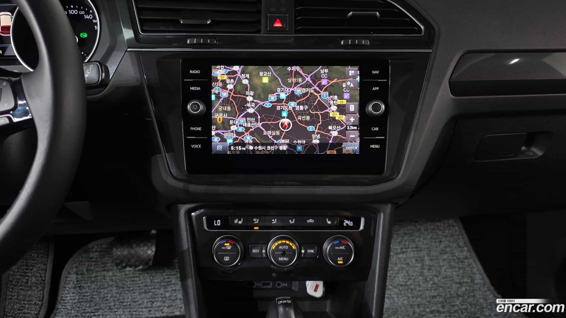 Tiguan Volkswagen 2018.4-OPTION-016
