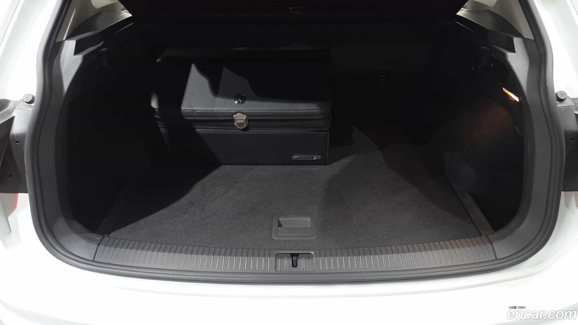 Tiguan Volkswagen 2018.4-OPTION-023