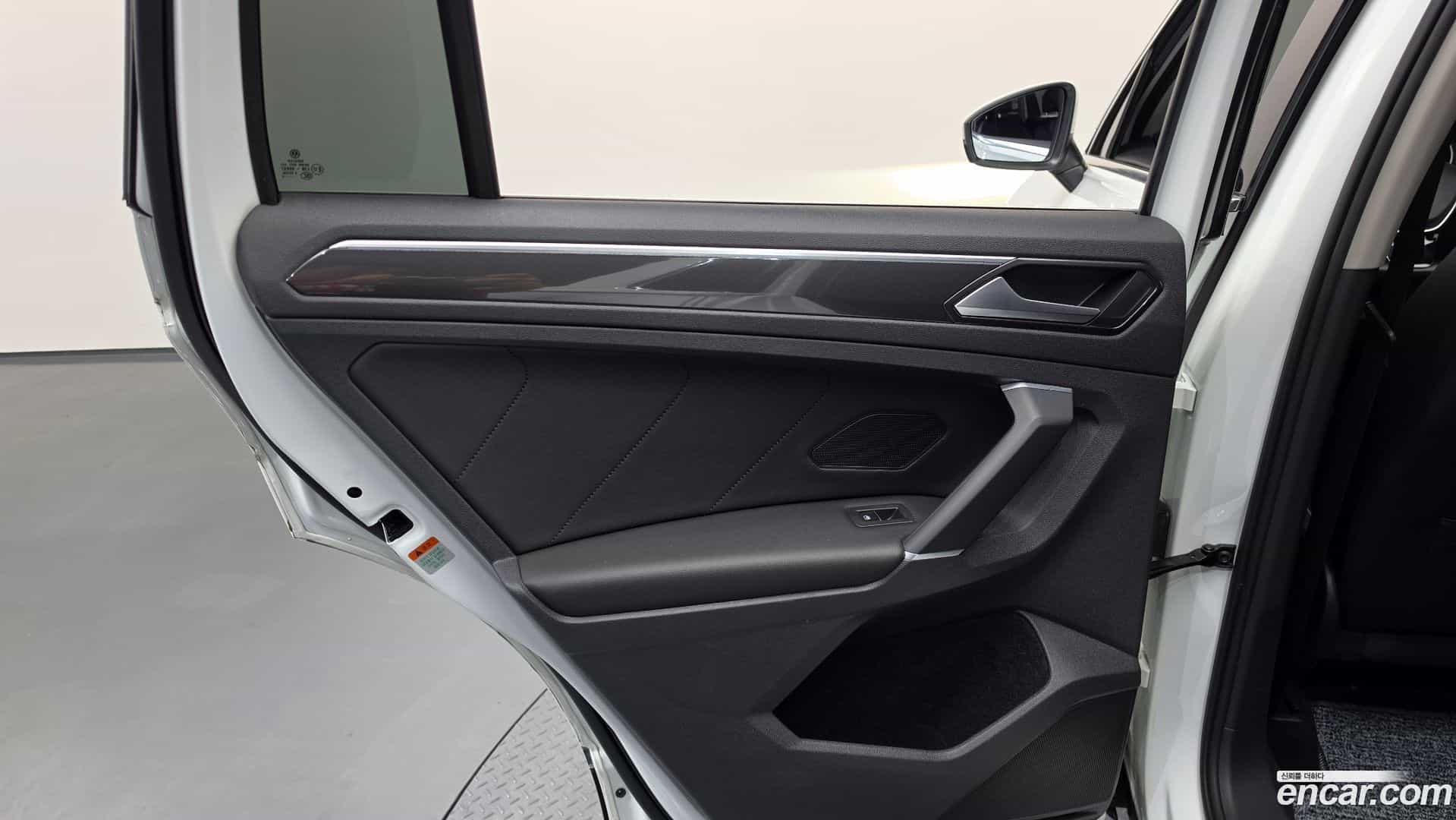 Tiguan Volkswagen 2018.4-INNER-035