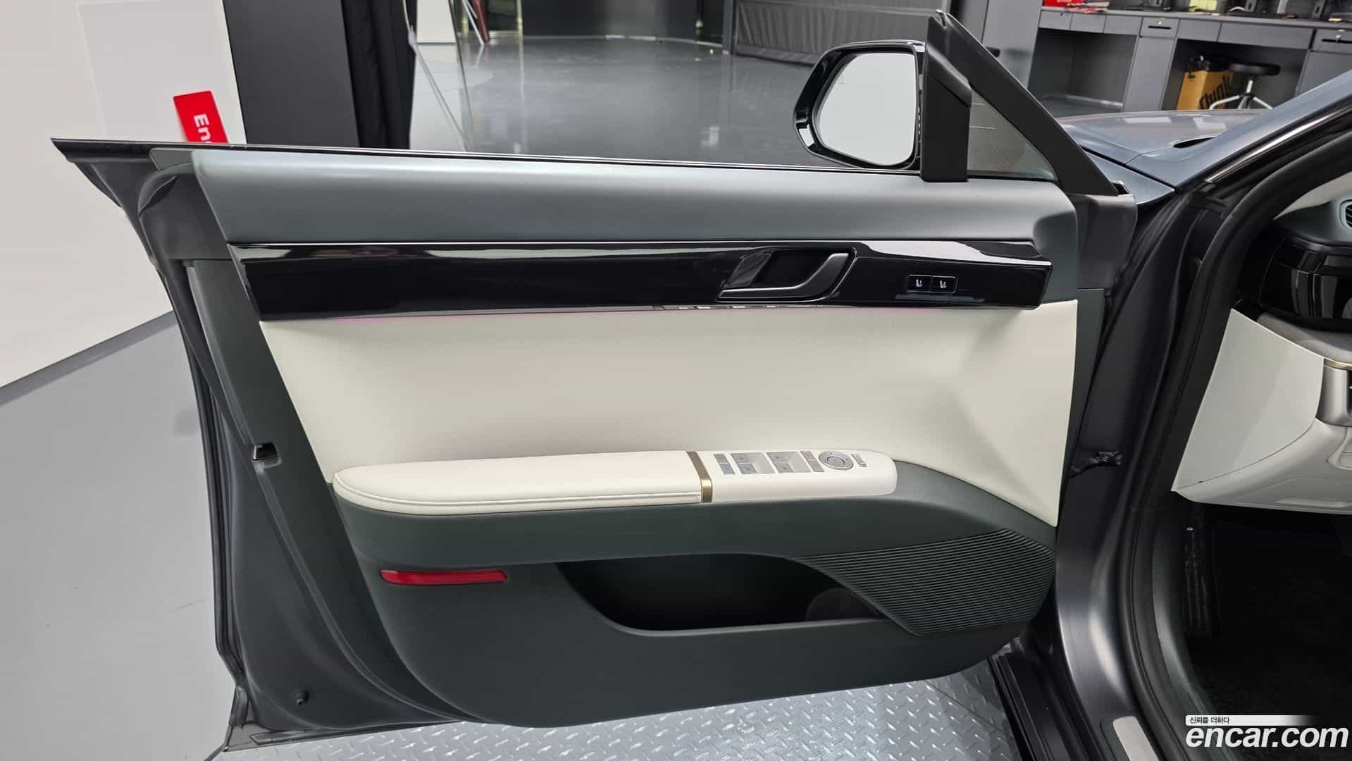 Grandeur Hyundai 2022.11-INNER-034