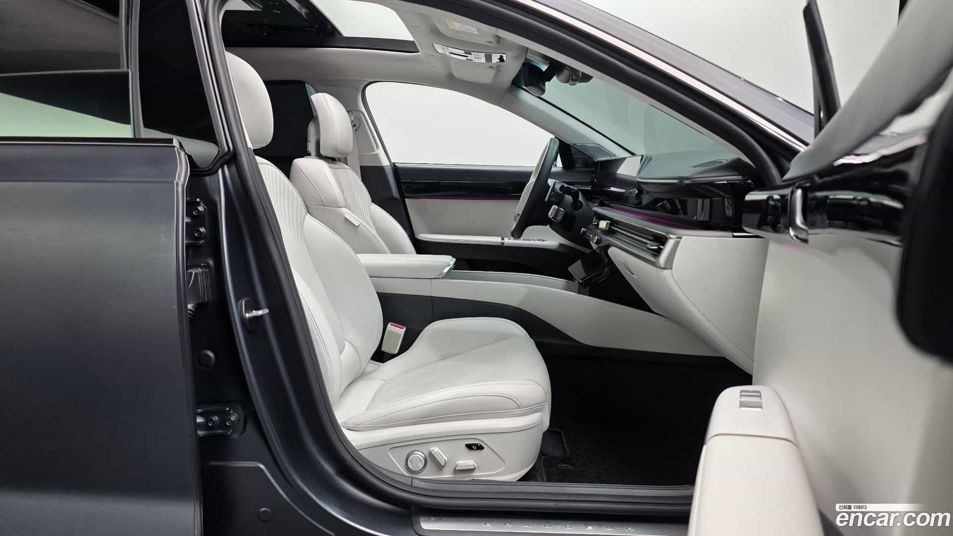 Grandeur Hyundai 2022.11-INNER-036