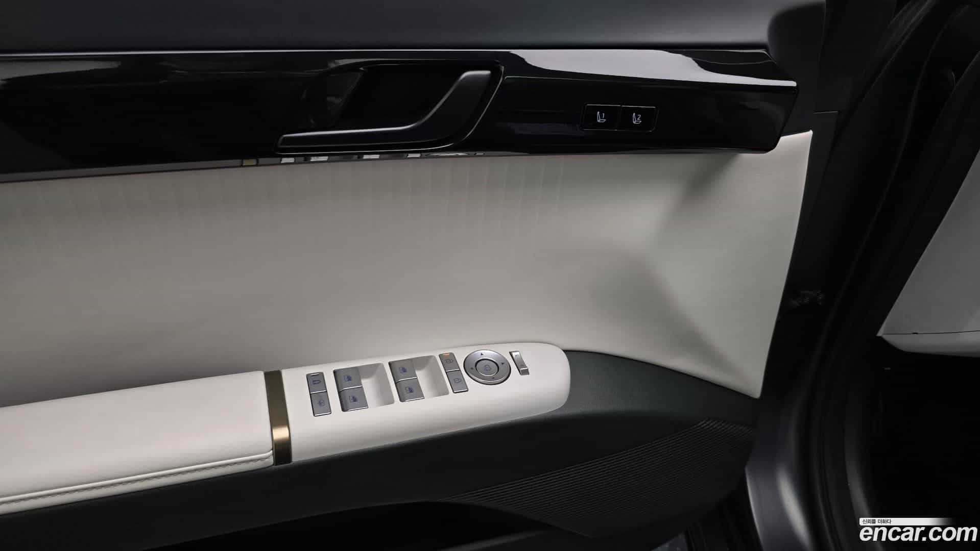 Grandeur Hyundai 2022.11-OPTION-044