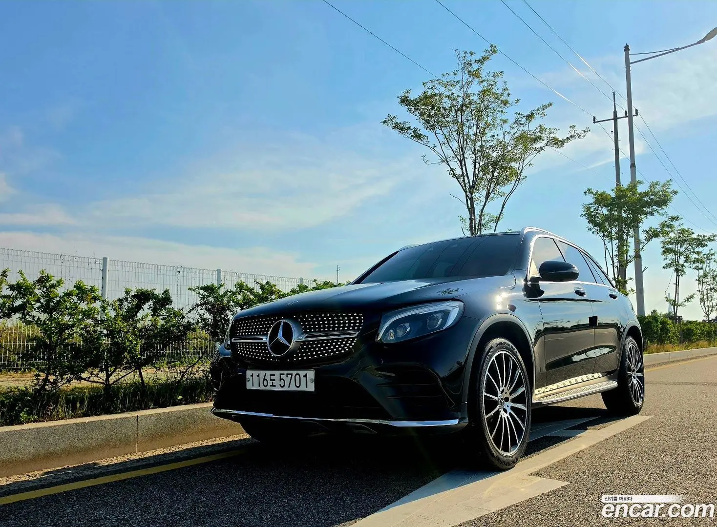 Main__Slider__Photo:GLC-Class Mercedes-Benz 2019.9-0
