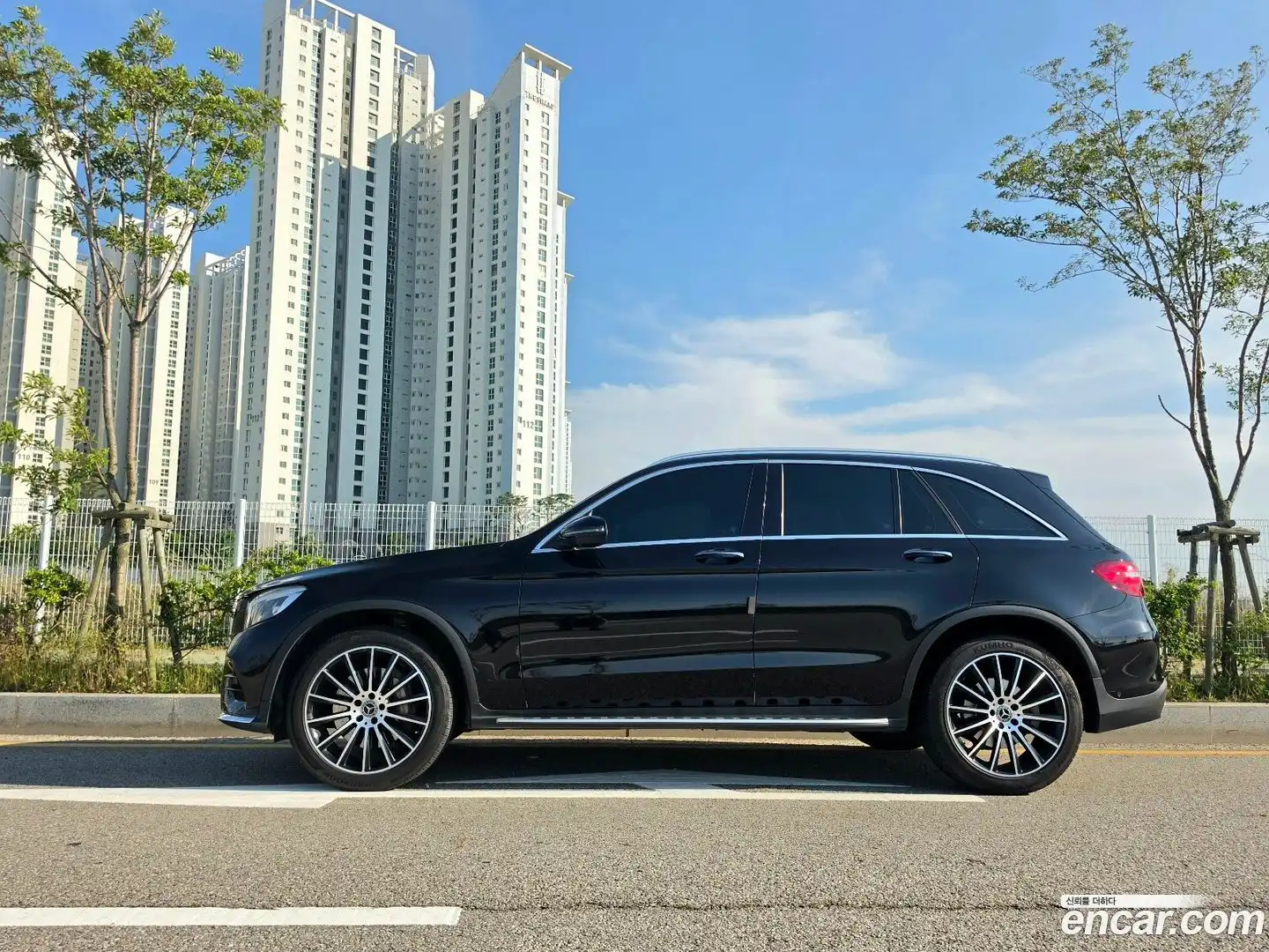 GLC-Class Mercedes-Benz 2019.9-OUTER-005