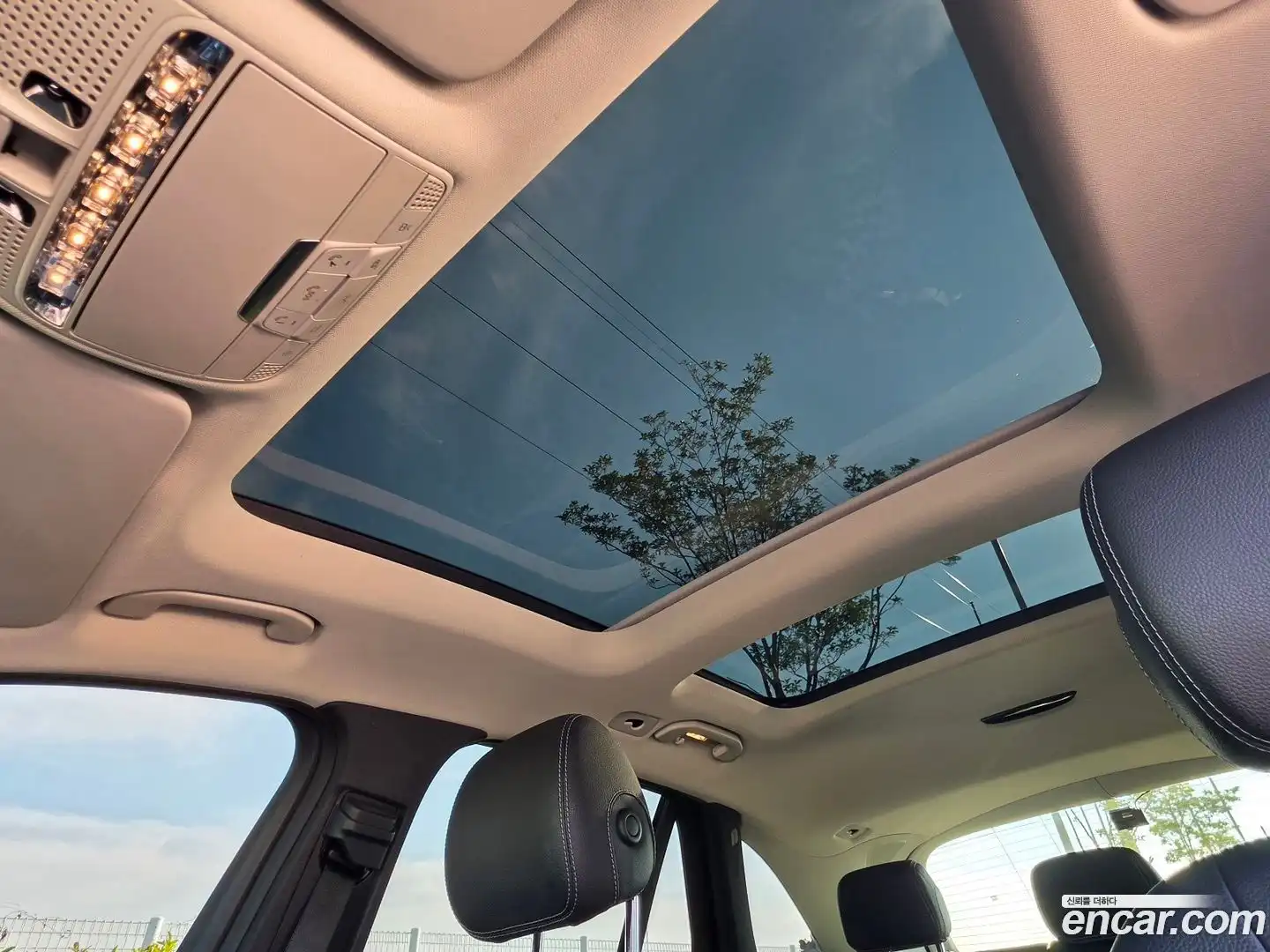 GLC-Class Mercedes-Benz 2019.9-OPTION-015