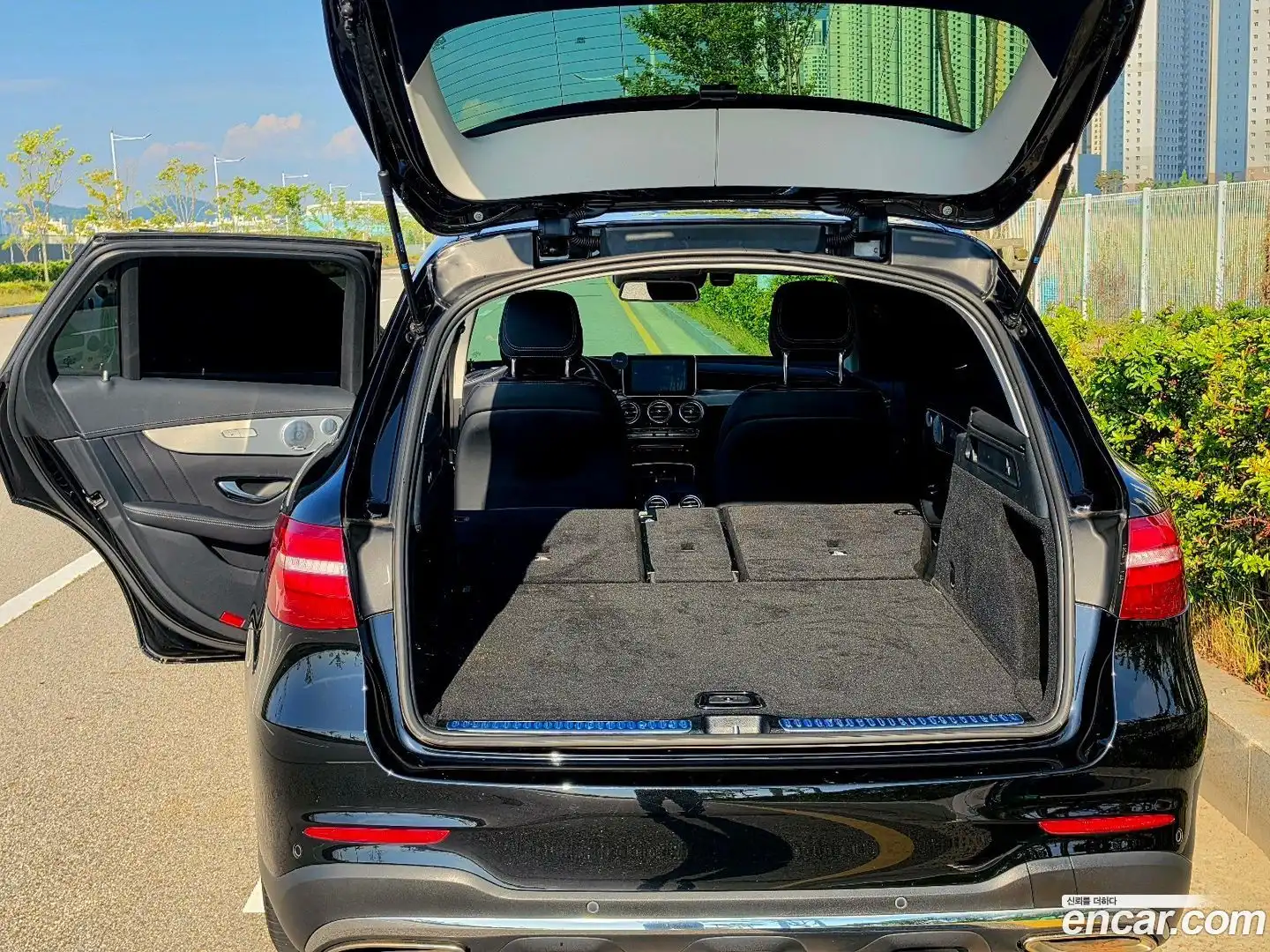 GLC-Class Mercedes-Benz 2019.9-OPTION-016