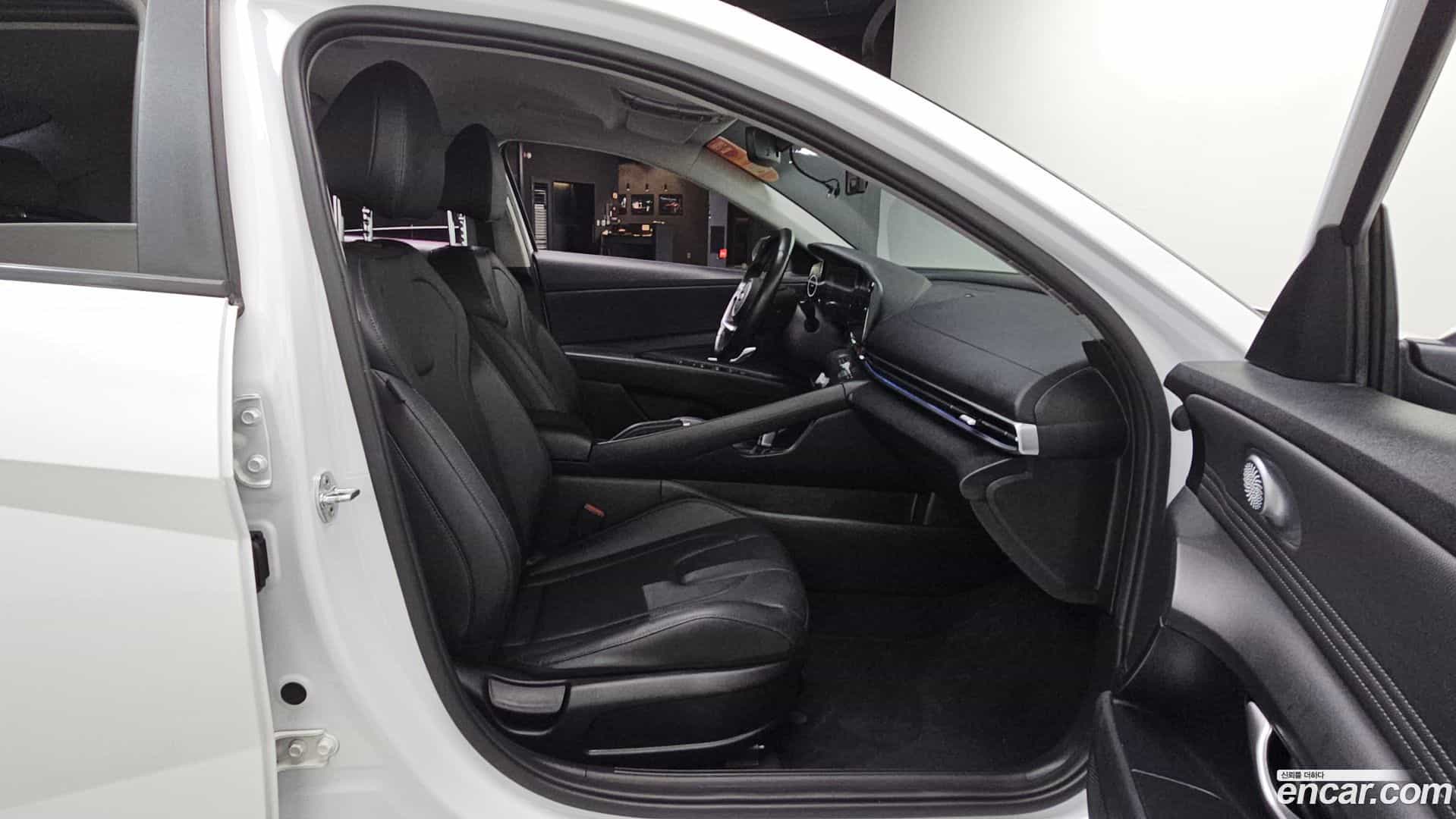 AVANTE Hyundai 2020.5-OPTION-016