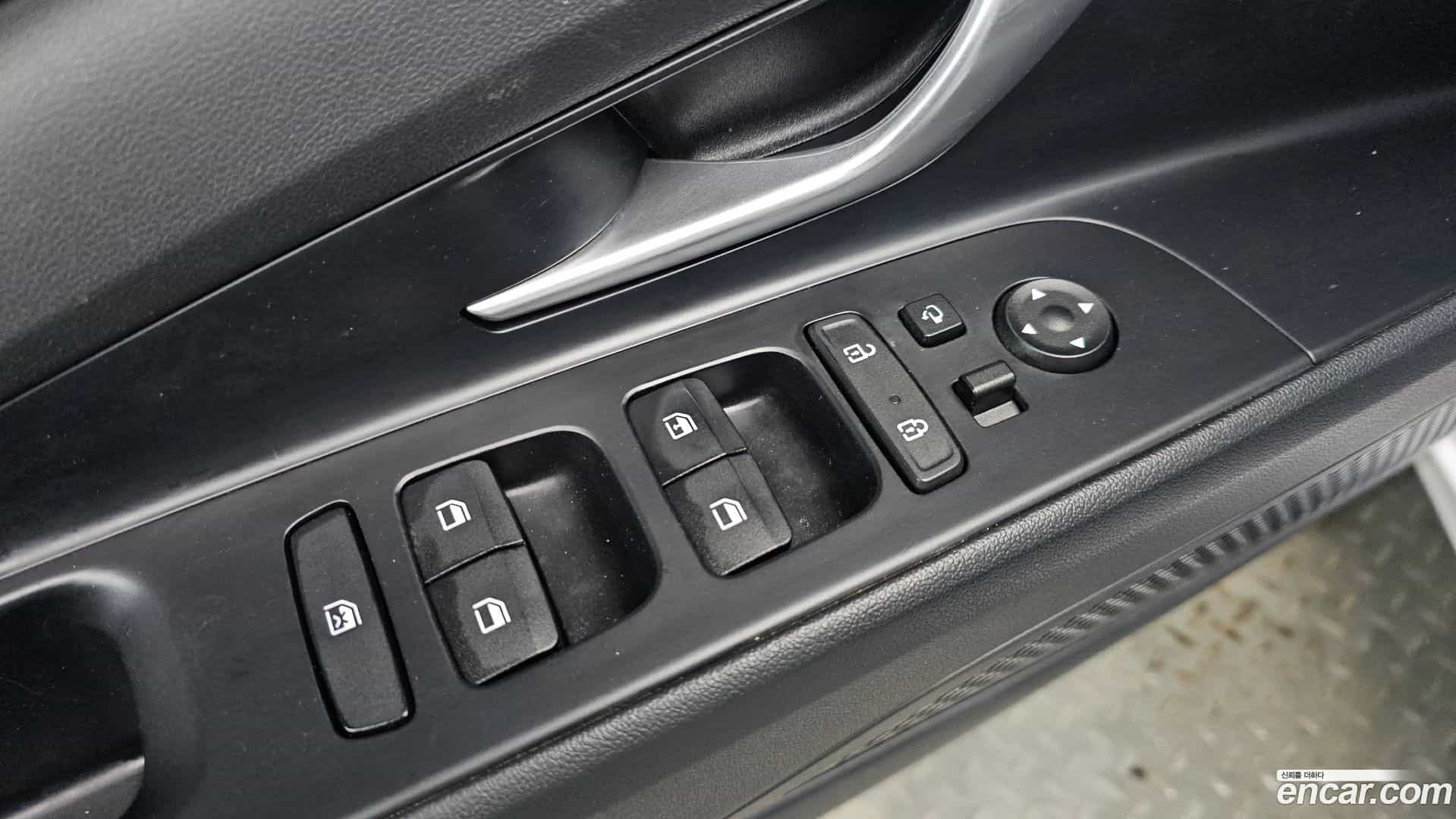AVANTE Hyundai 2020.5-OPTION-017