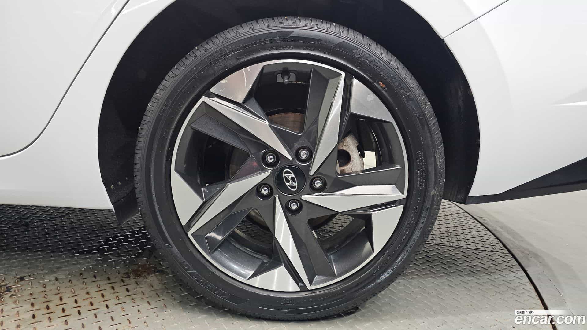 AVANTE Hyundai 2020.5-OUTER-031