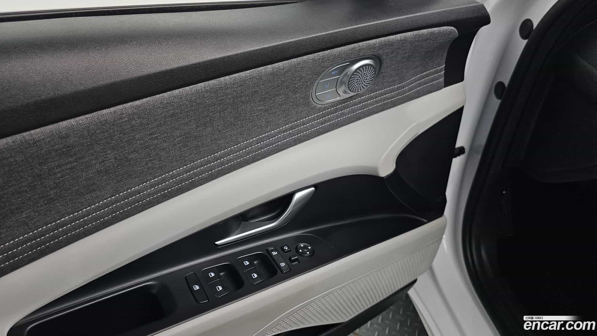 AVANTE Hyundai 2021.4-OPTION-022