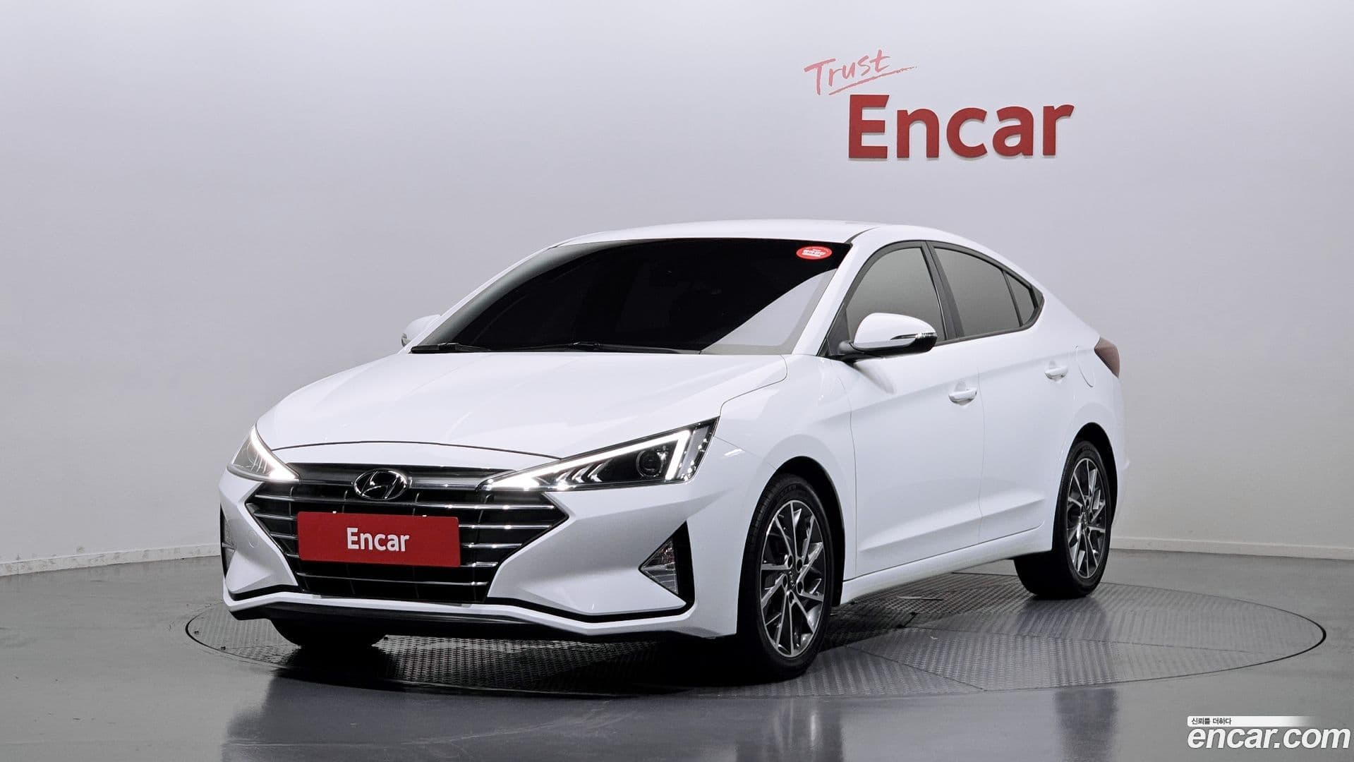 Main__Slider__Photo:AVANTE Hyundai 2019.9-0