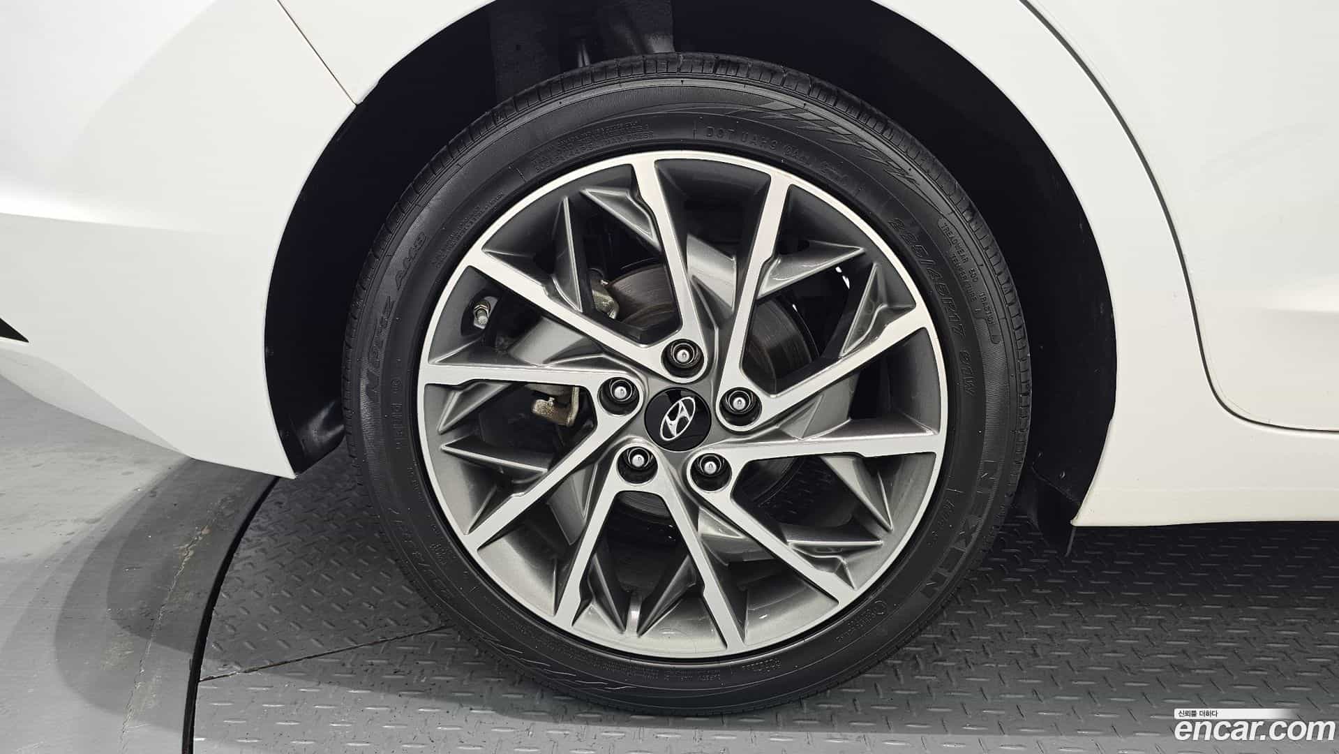 AVANTE Hyundai 2019.9-OUTER-005