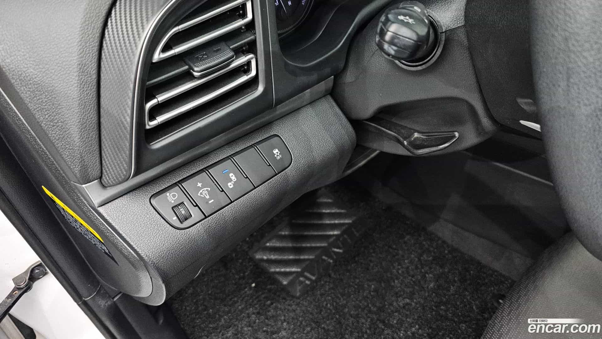 AVANTE Hyundai 2019.9-OPTION-022
