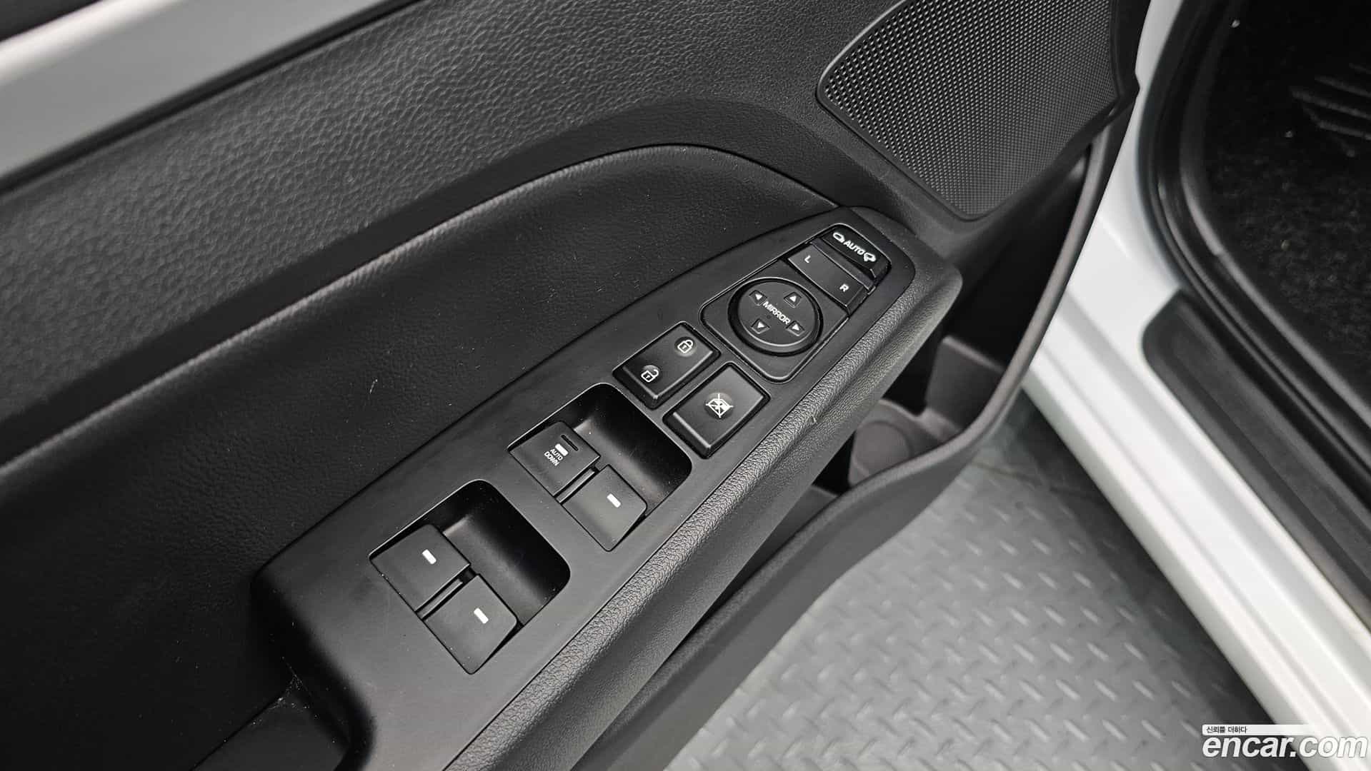 AVANTE Hyundai 2019.9-OPTION-024