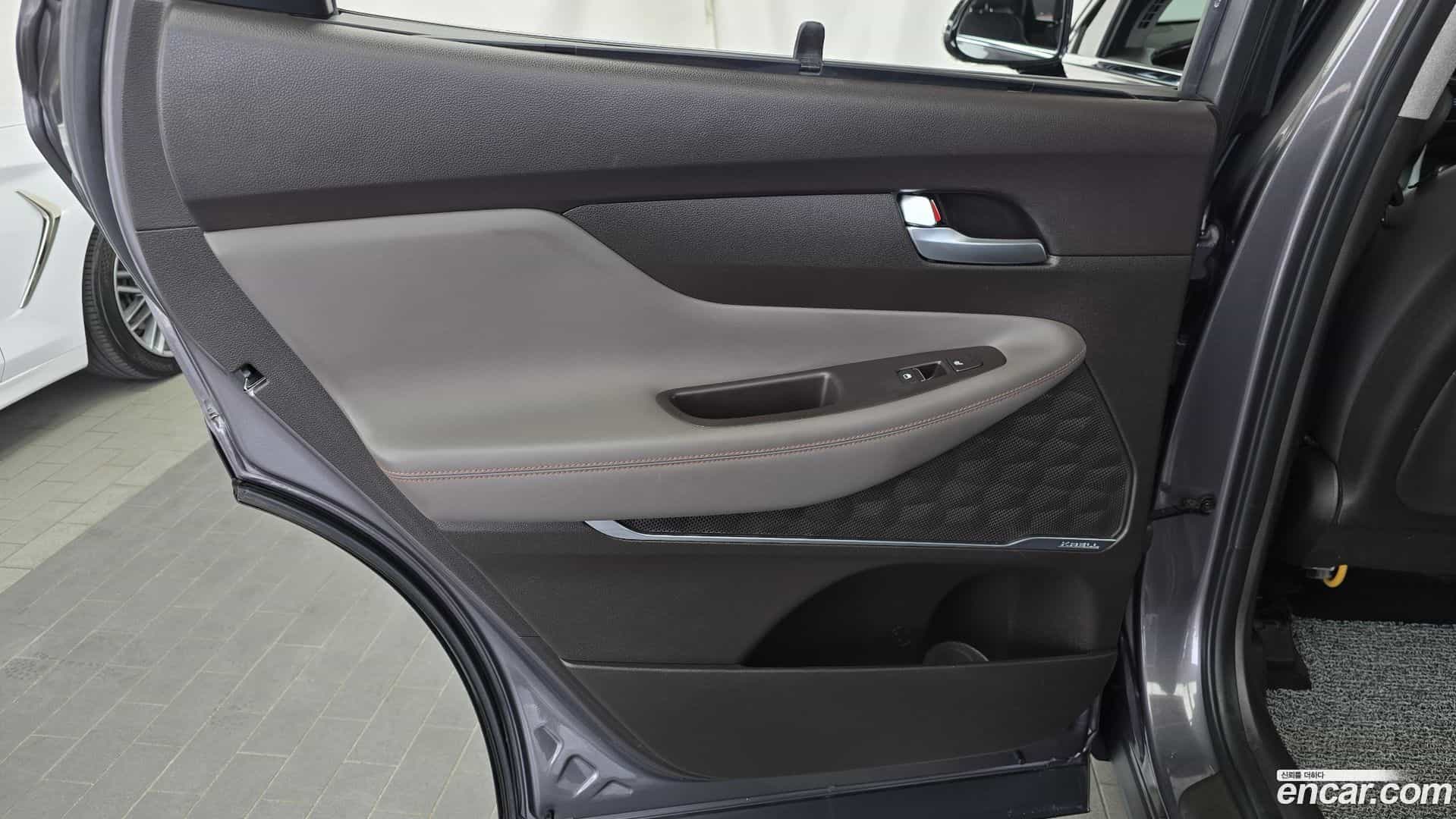 Santafe Hyundai 2018.2-INNER-035