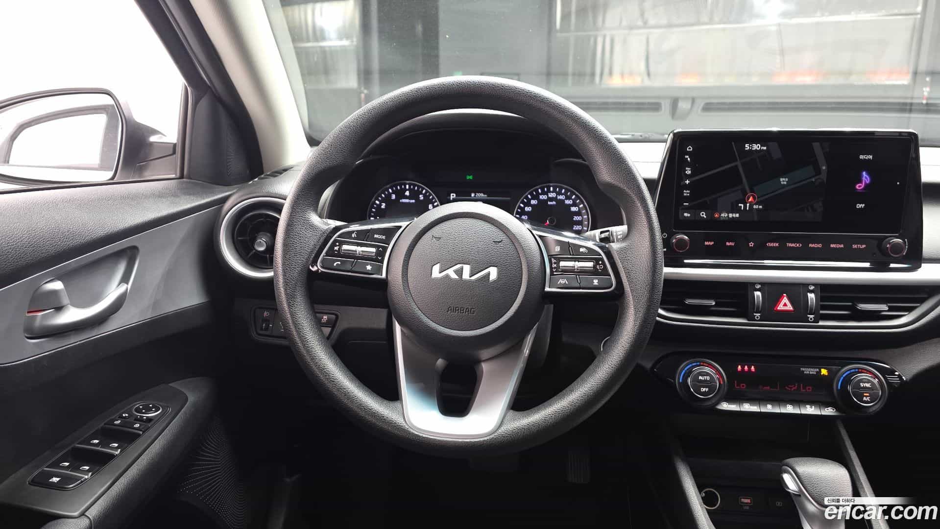 K3 Kia 2022.6-OPTION-016