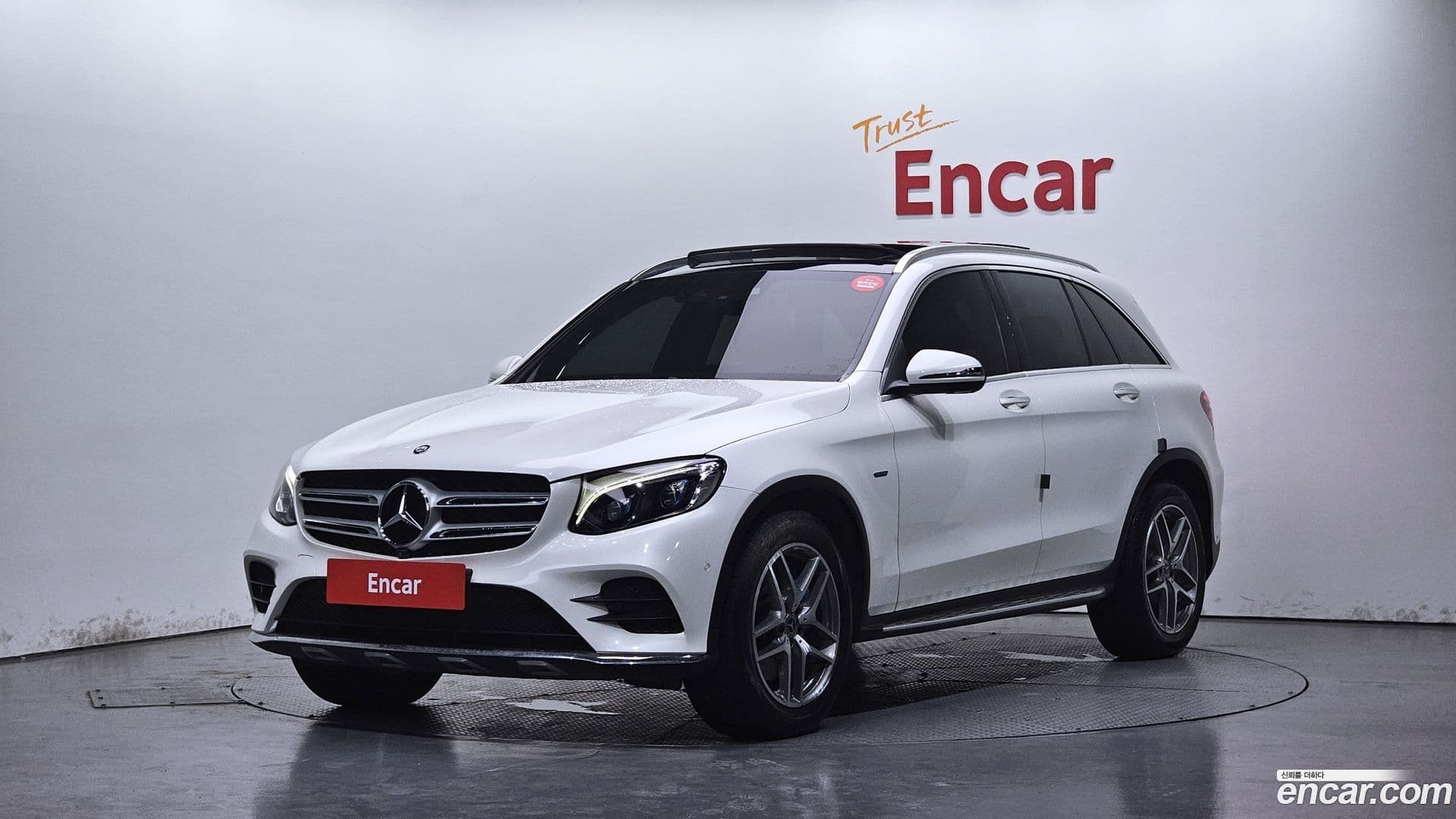 Main__Slider__Photo:GLC-Class Mercedes-Benz 2018.11-0