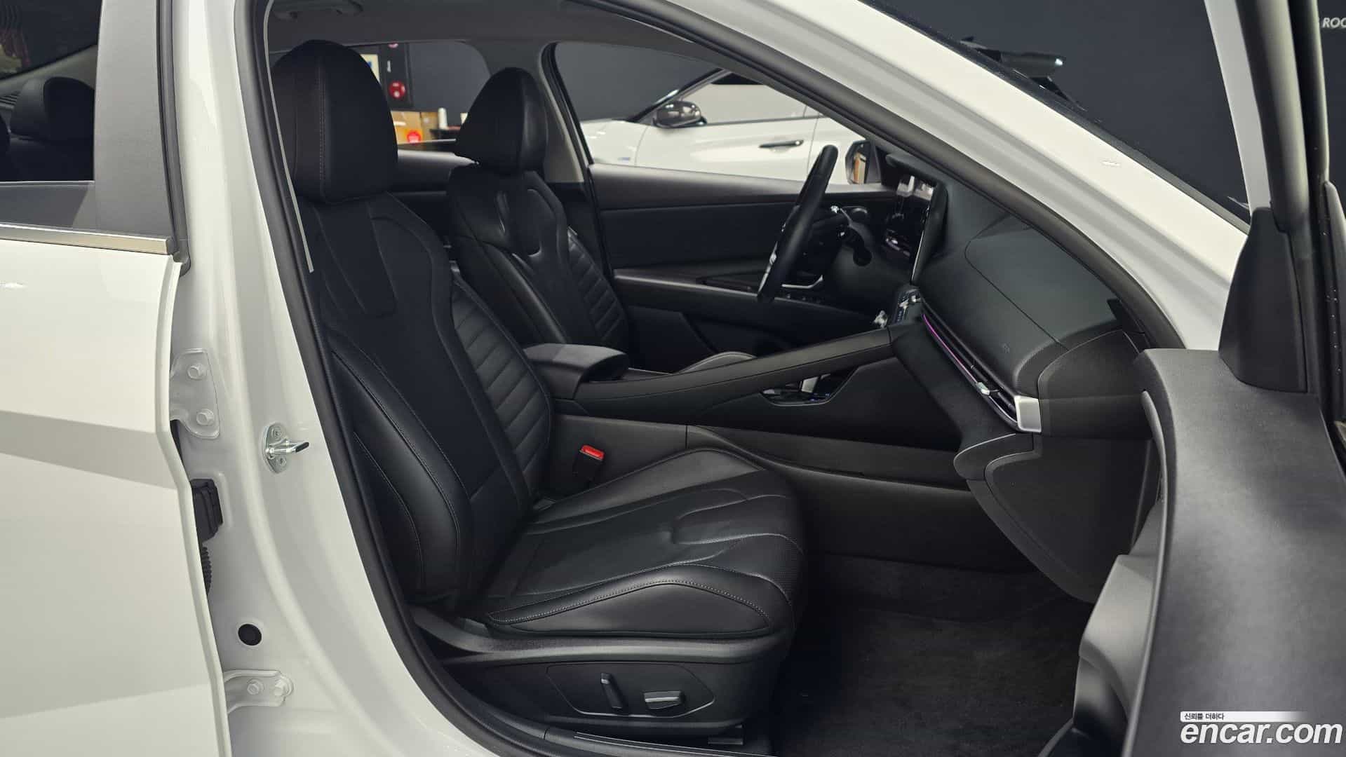 AVANTE Hyundai 2023.2-INNER-010