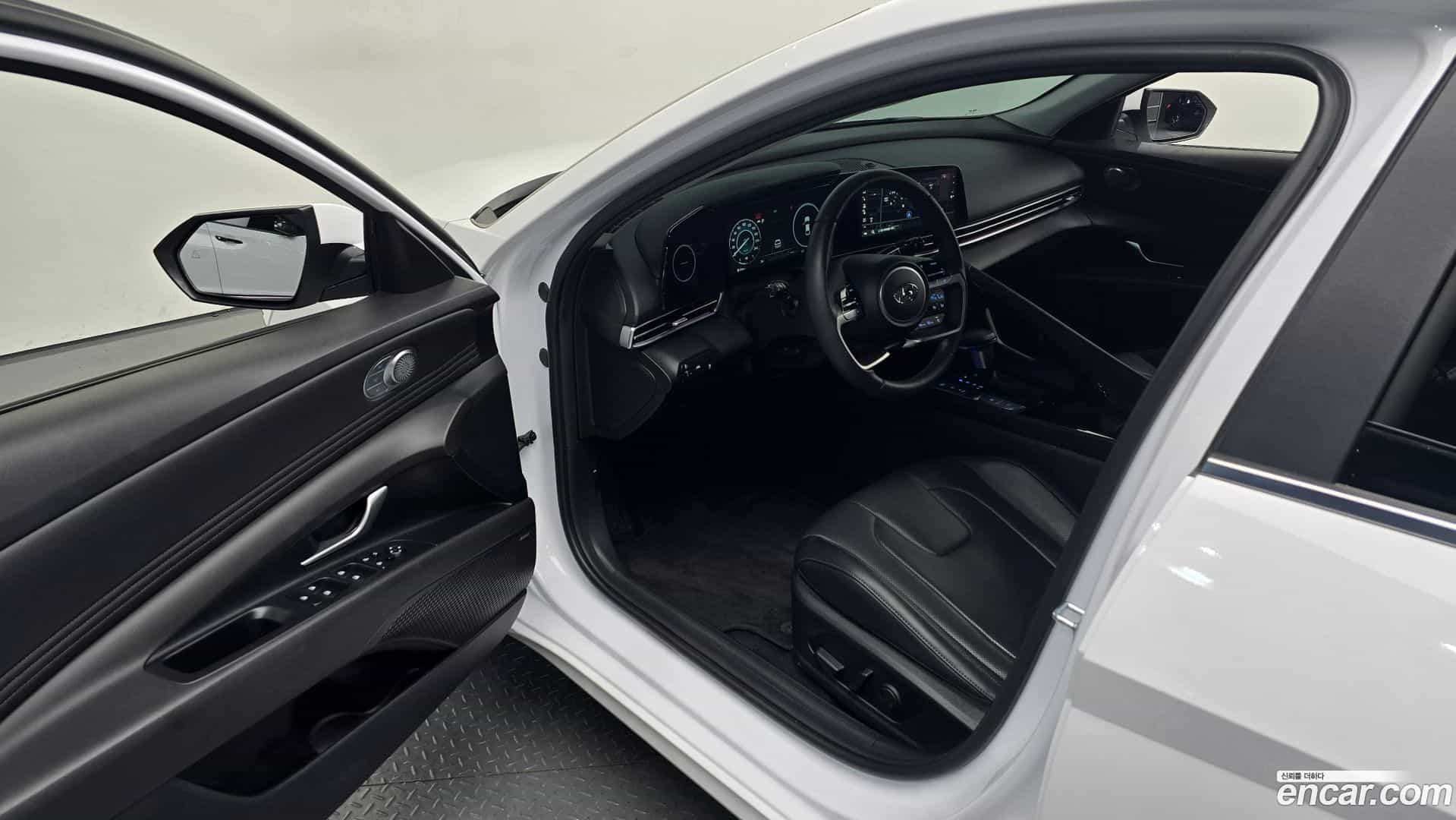 AVANTE Hyundai 2023.2-OPTION-015