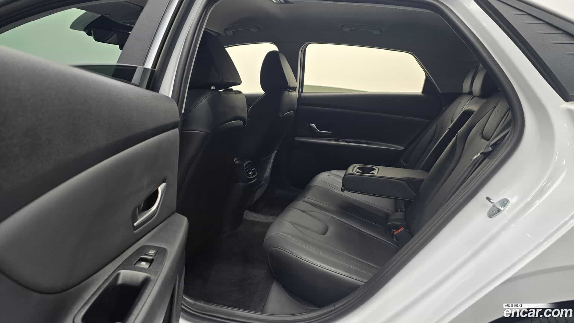 AVANTE Hyundai 2023.2-OPTION-016
