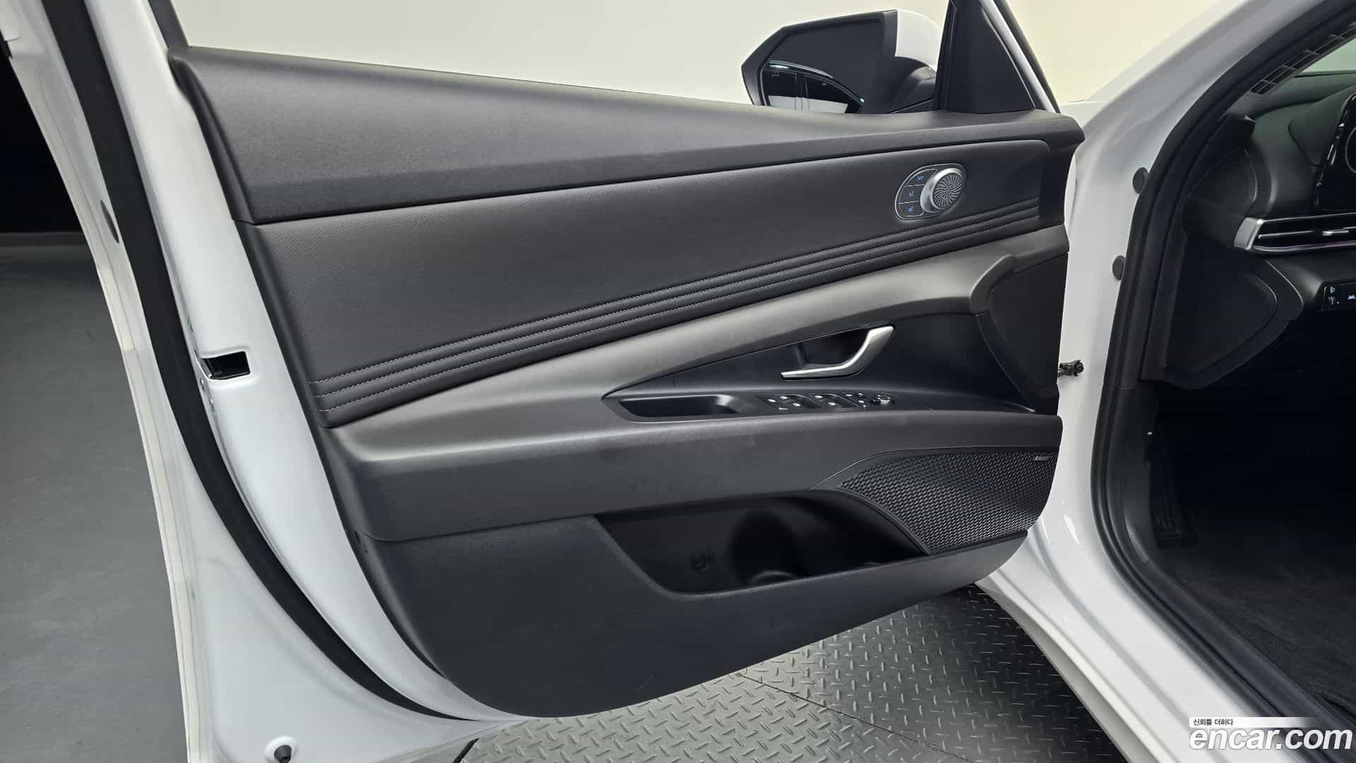 AVANTE Hyundai 2023.2-INNER-034