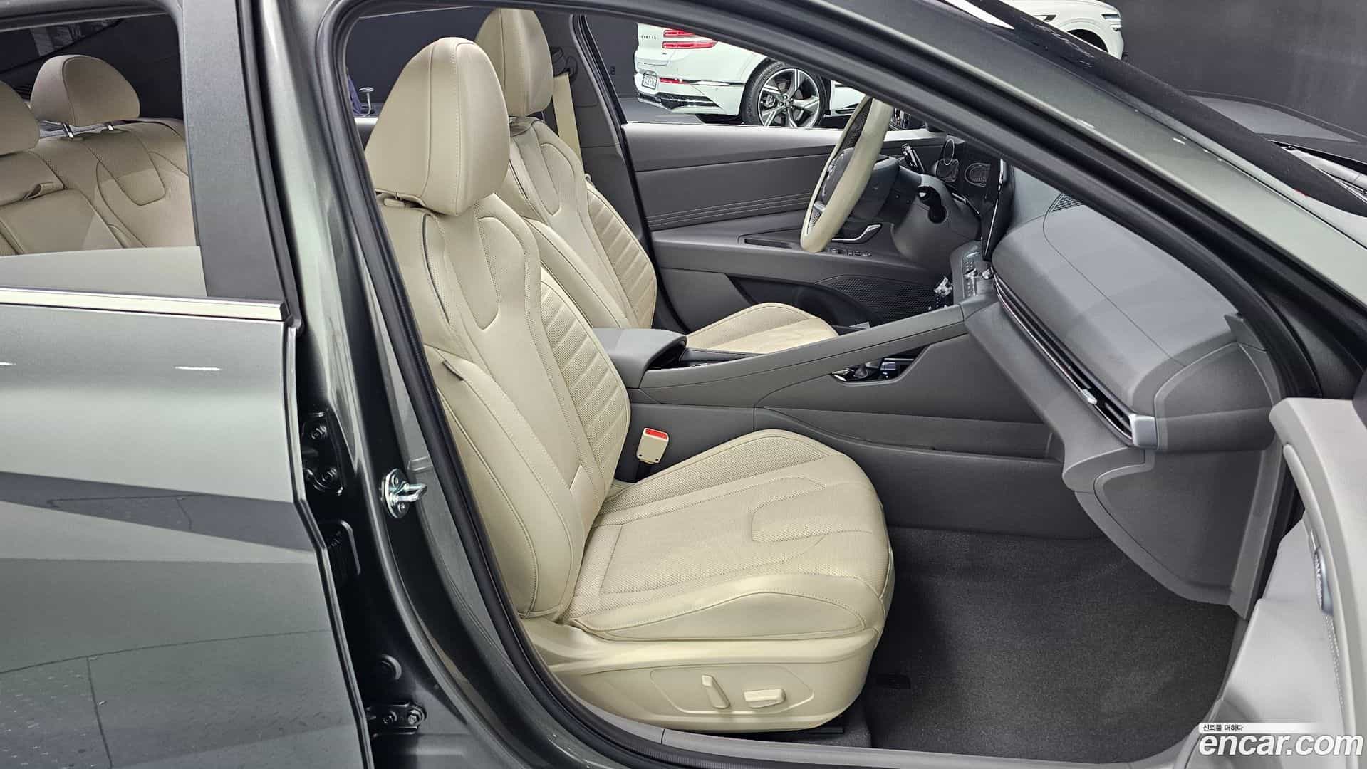 AVANTE Hyundai 2024.5-INNER-036