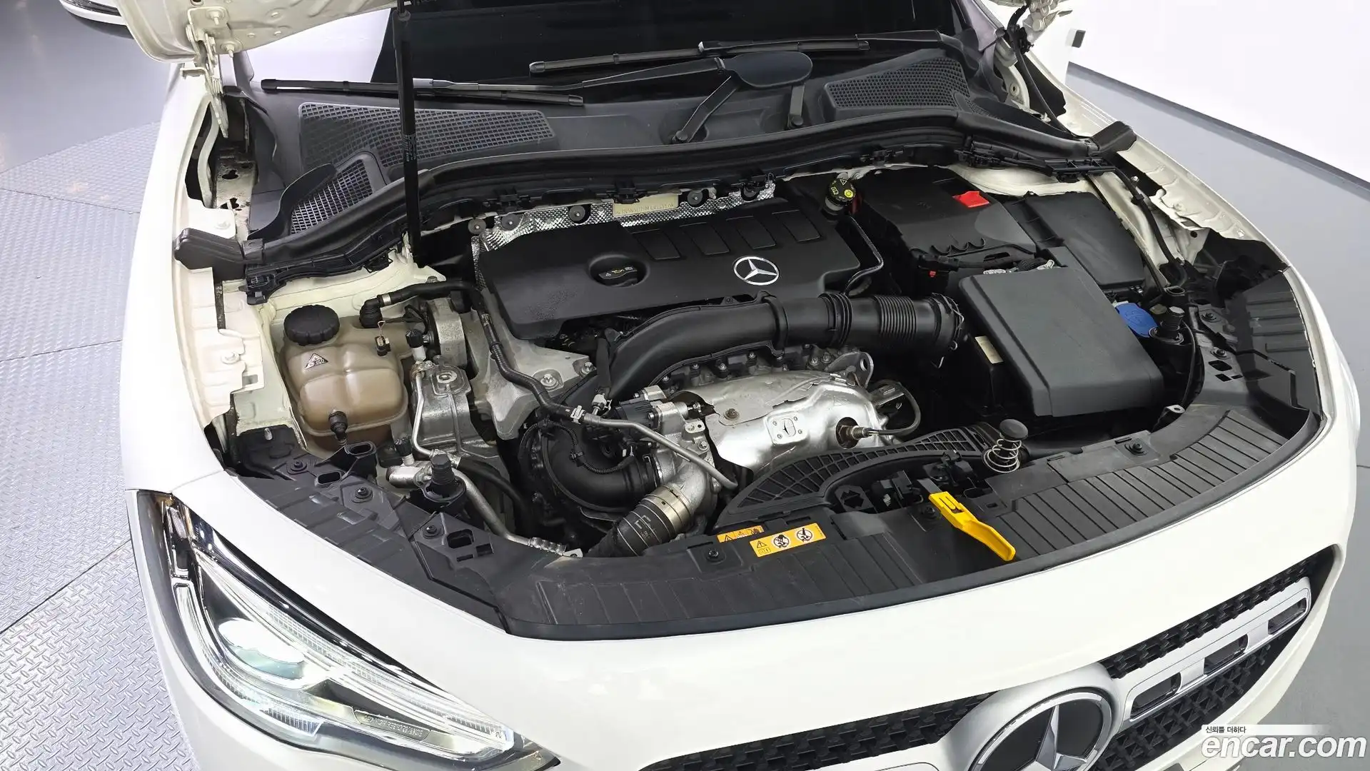 GLA-Class Mercedes-Benz 2021.7-OUTER-006