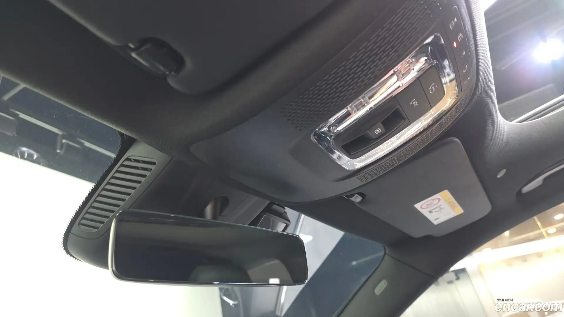 GLA-Class Mercedes-Benz 2021.7-OPTION-044