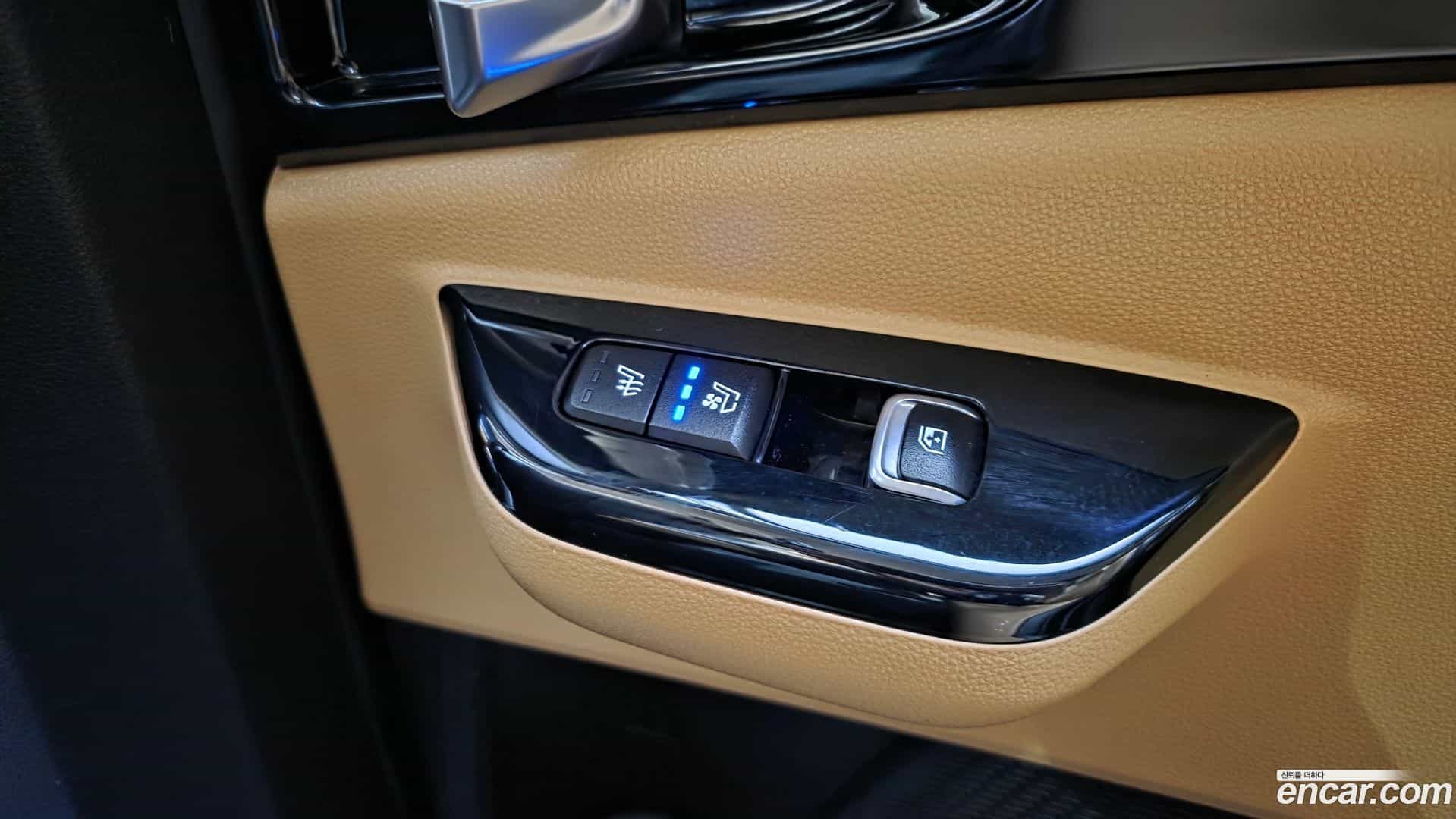 Canival Kia 2023.9-OPTION-024